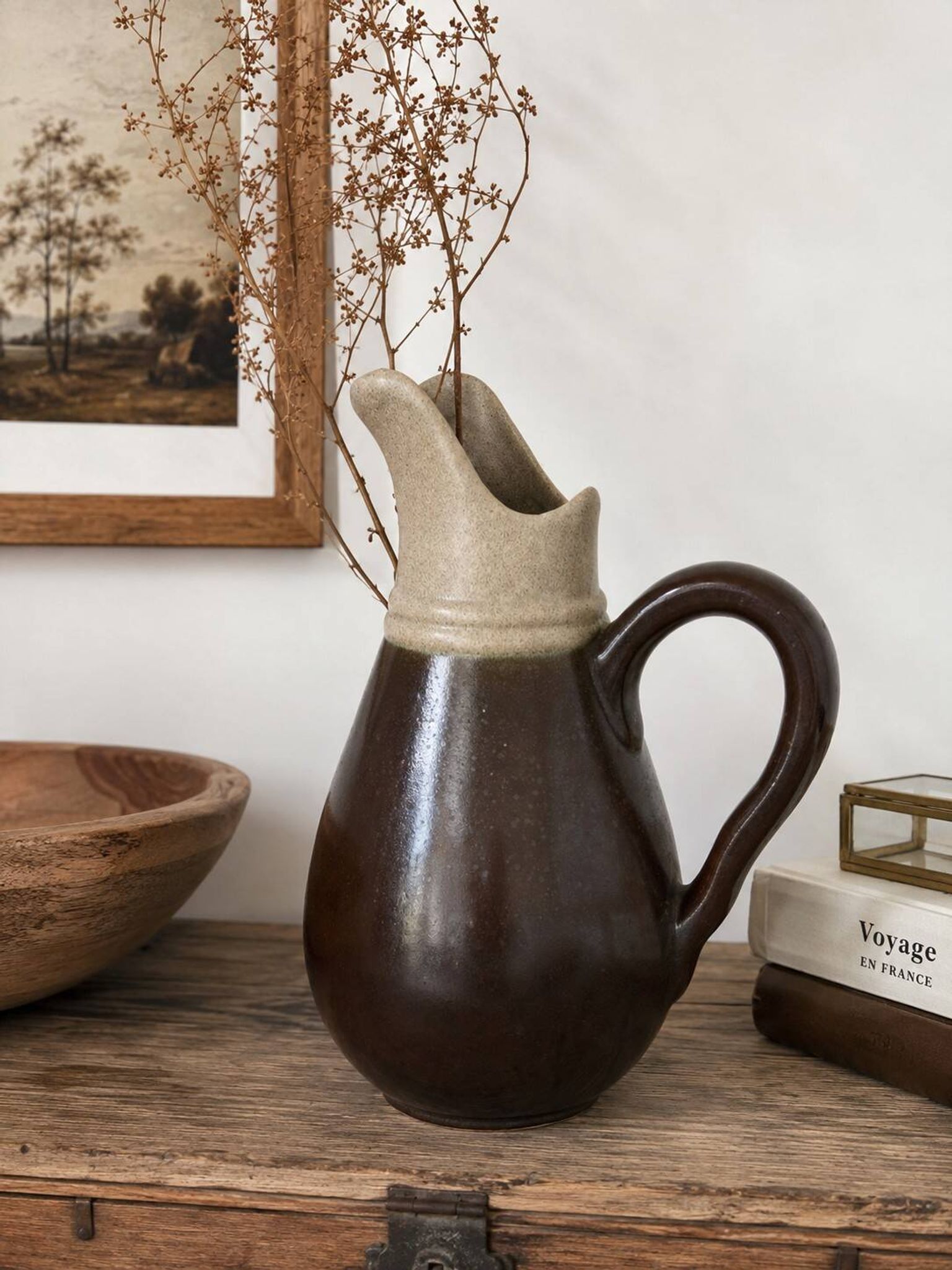 Two-tone stoneware jug model 424