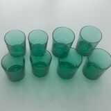 8 glasses in green glass with whisky, aperitif or water vintage 1970