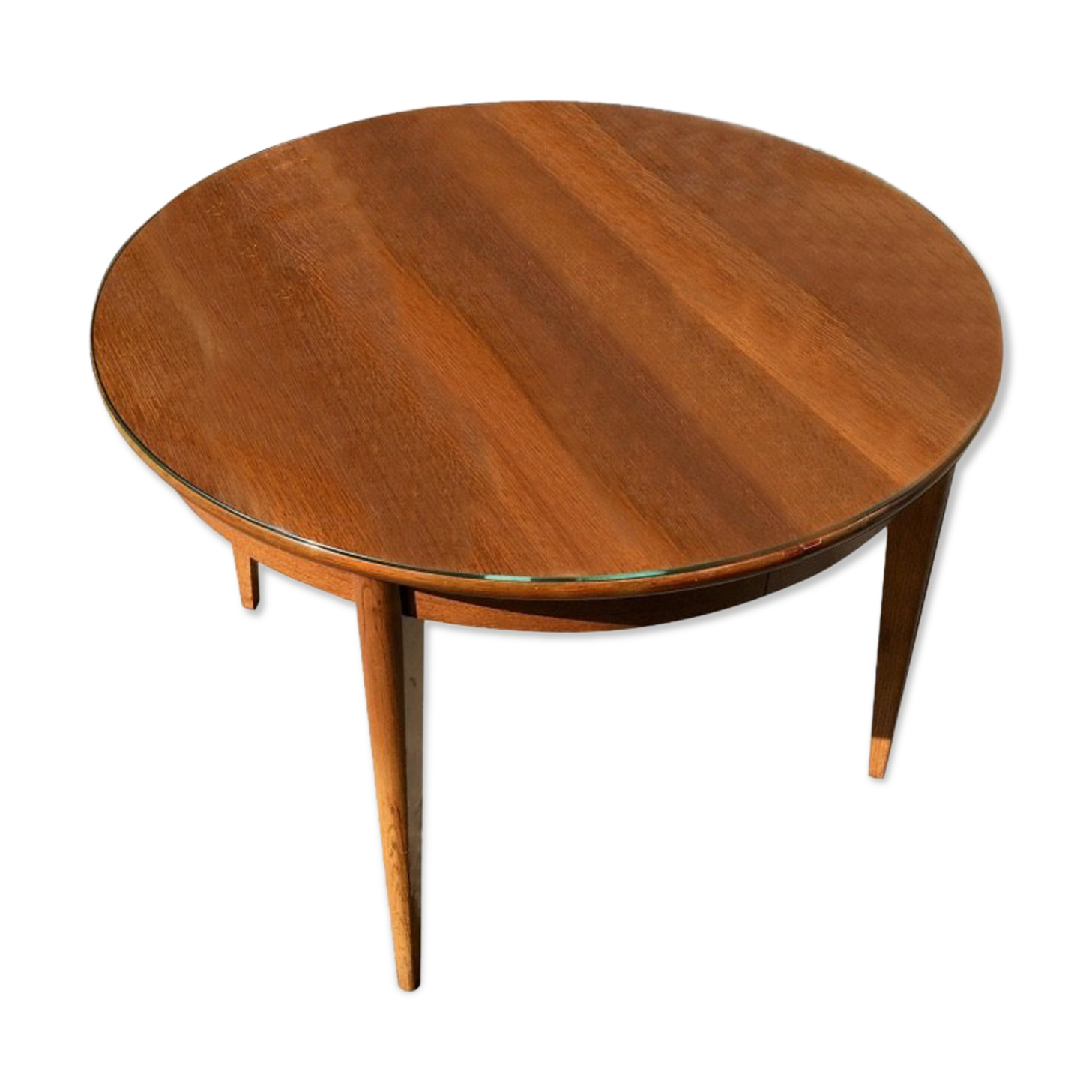 Table ronde scandinave avec verre