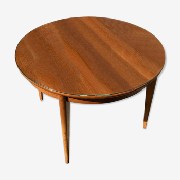 Table ronde scandinave avec verre