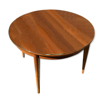 Scandinavian round table with glass