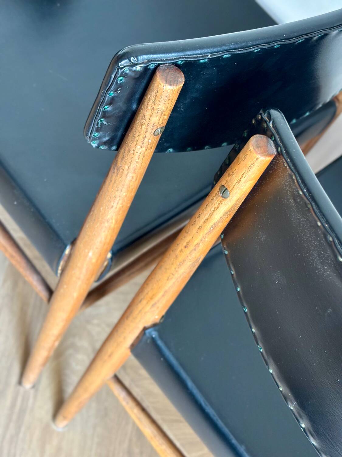 6 Scandinavian chairs