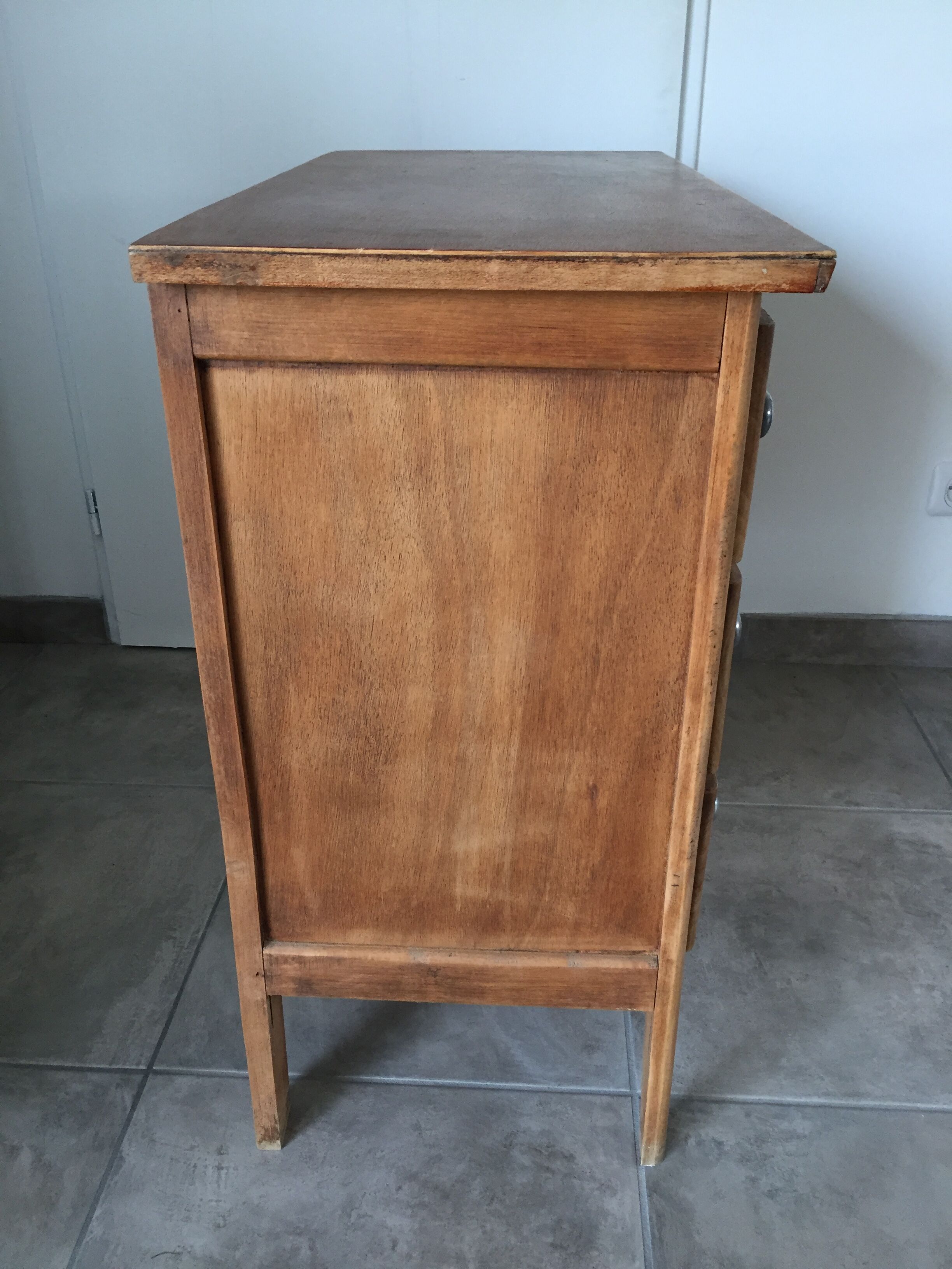 Chest of drawers wooden of the 1950s