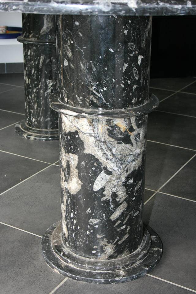 Table de salle à manger en Marbre Fossilisé