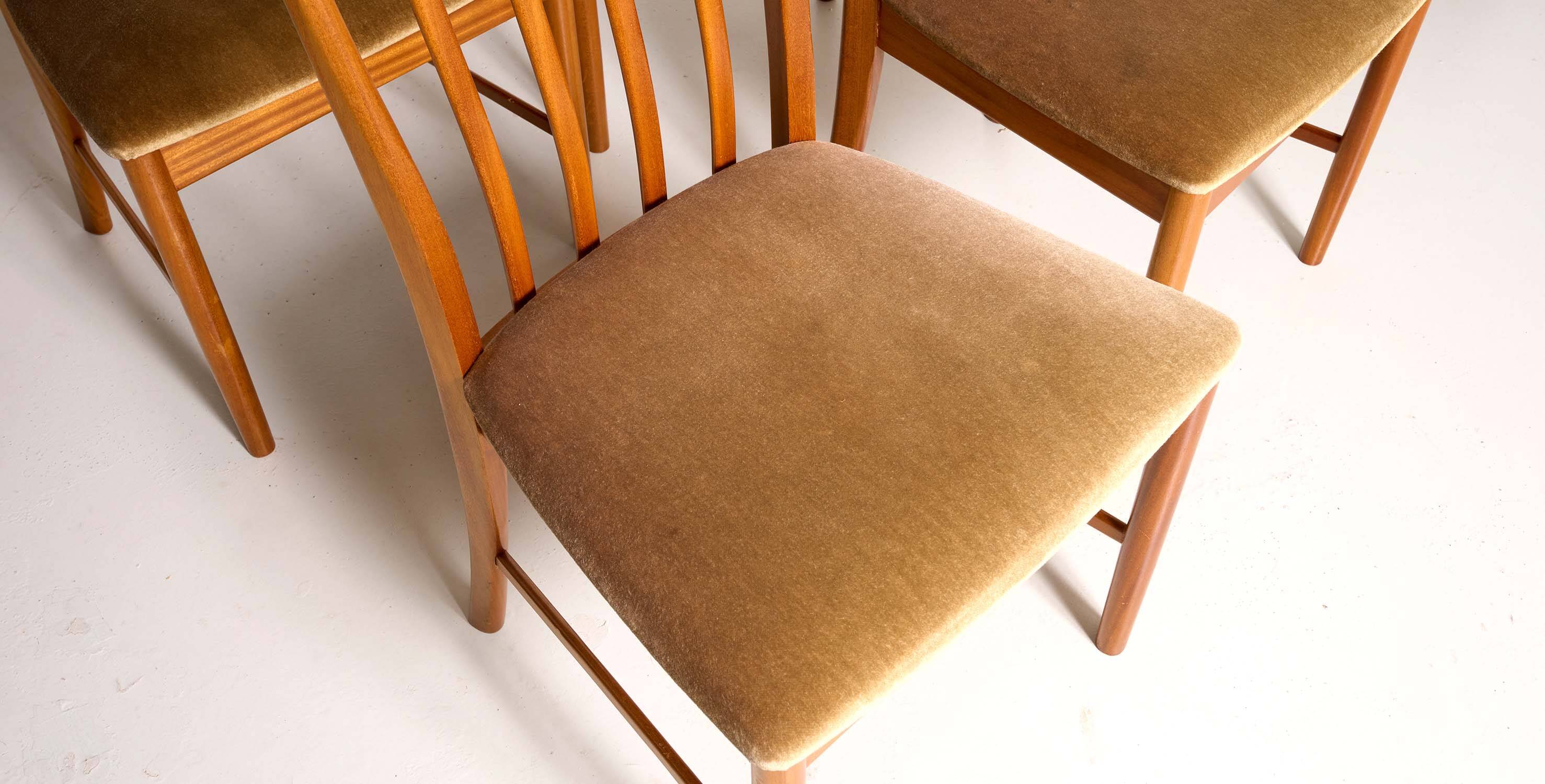 4 chaises MCintosh vintage, style scandinave