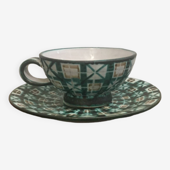 Tasse à thé et son assiette en céramique à décors géométriques Picault années 60