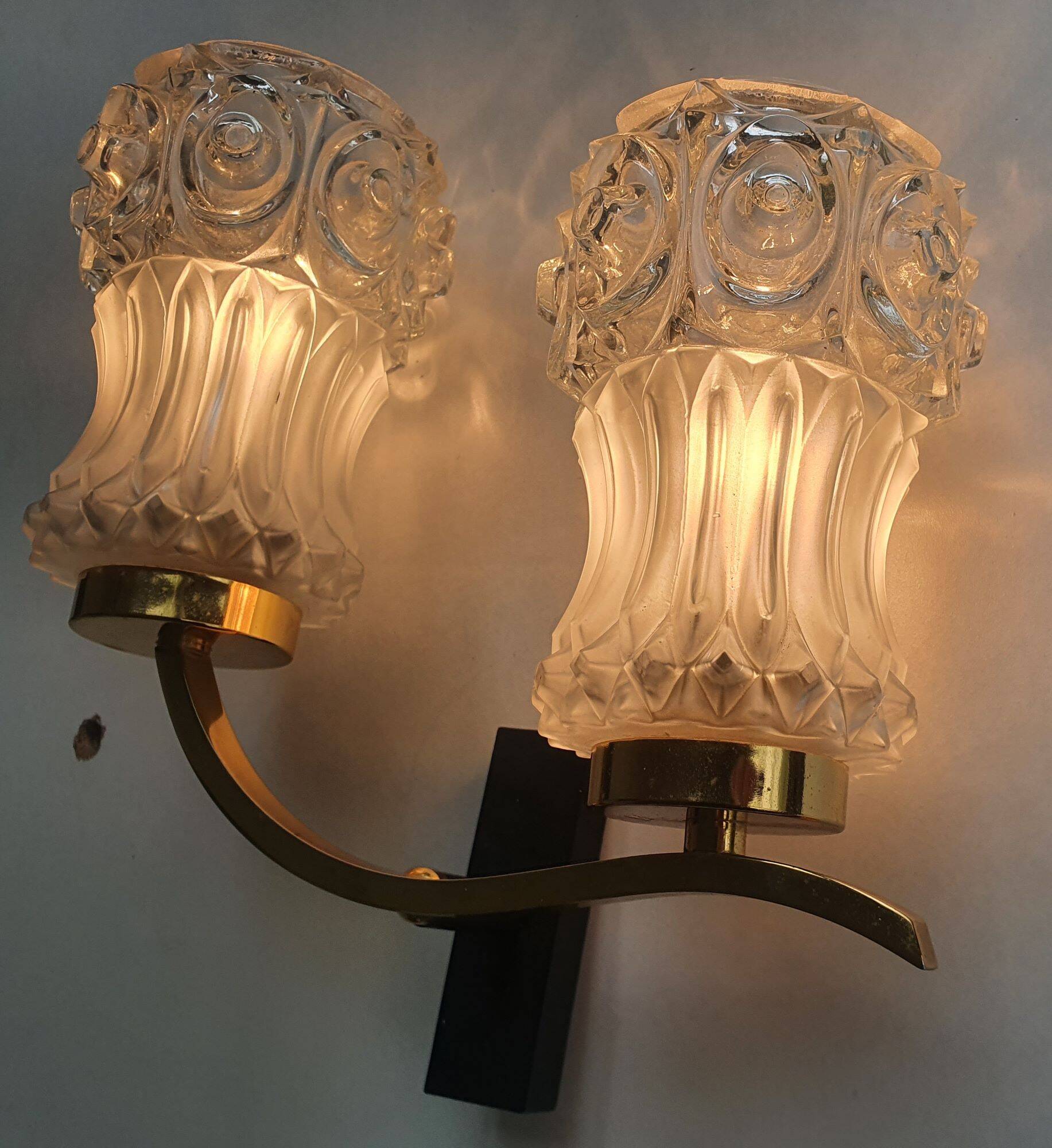 Antique gold wall light