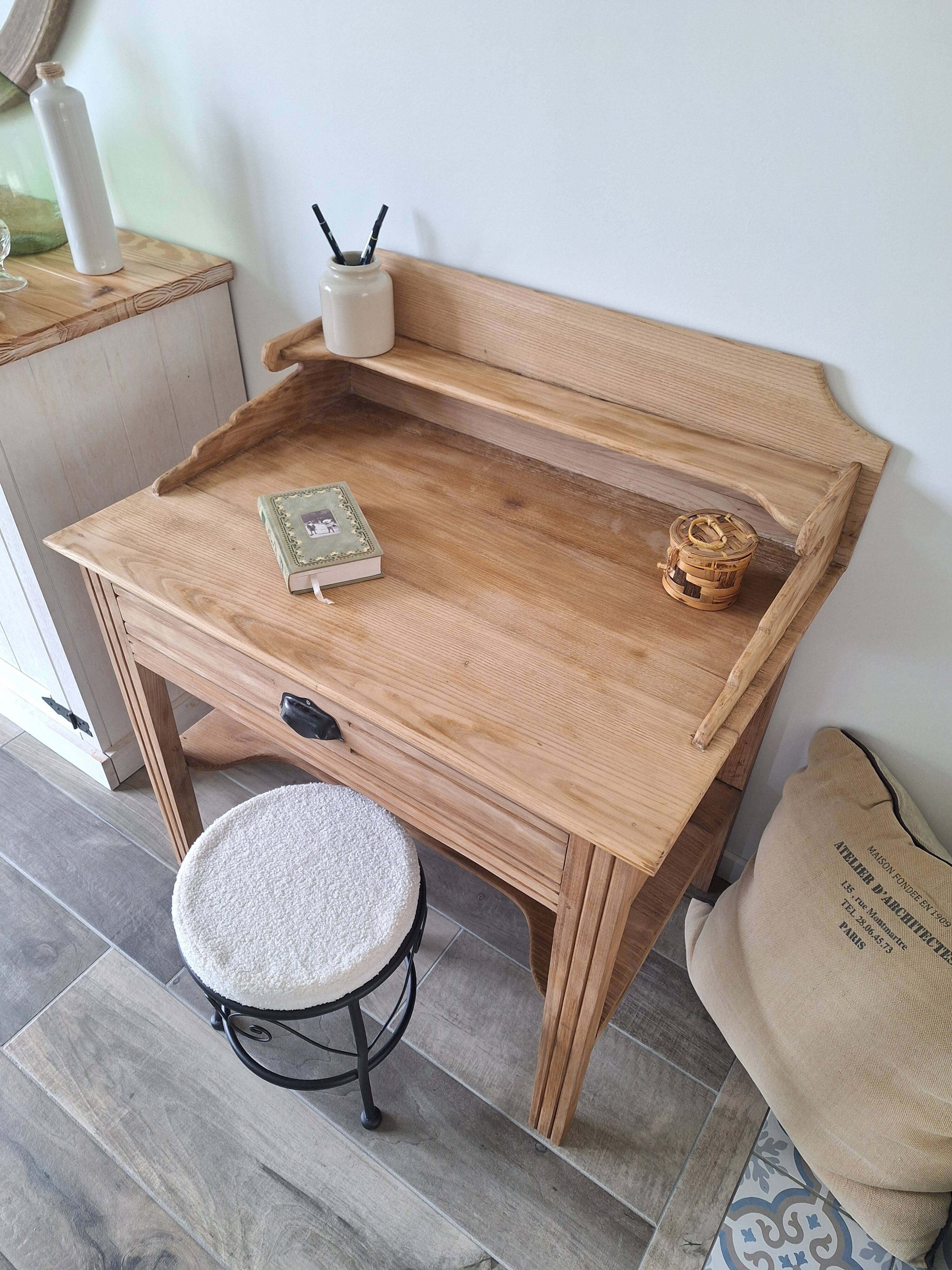 Desk / Dressing table in solid elm from the early 20th century.