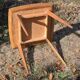 Table d'appoint vintage, plateau damier et pieds compas - Années 50/60