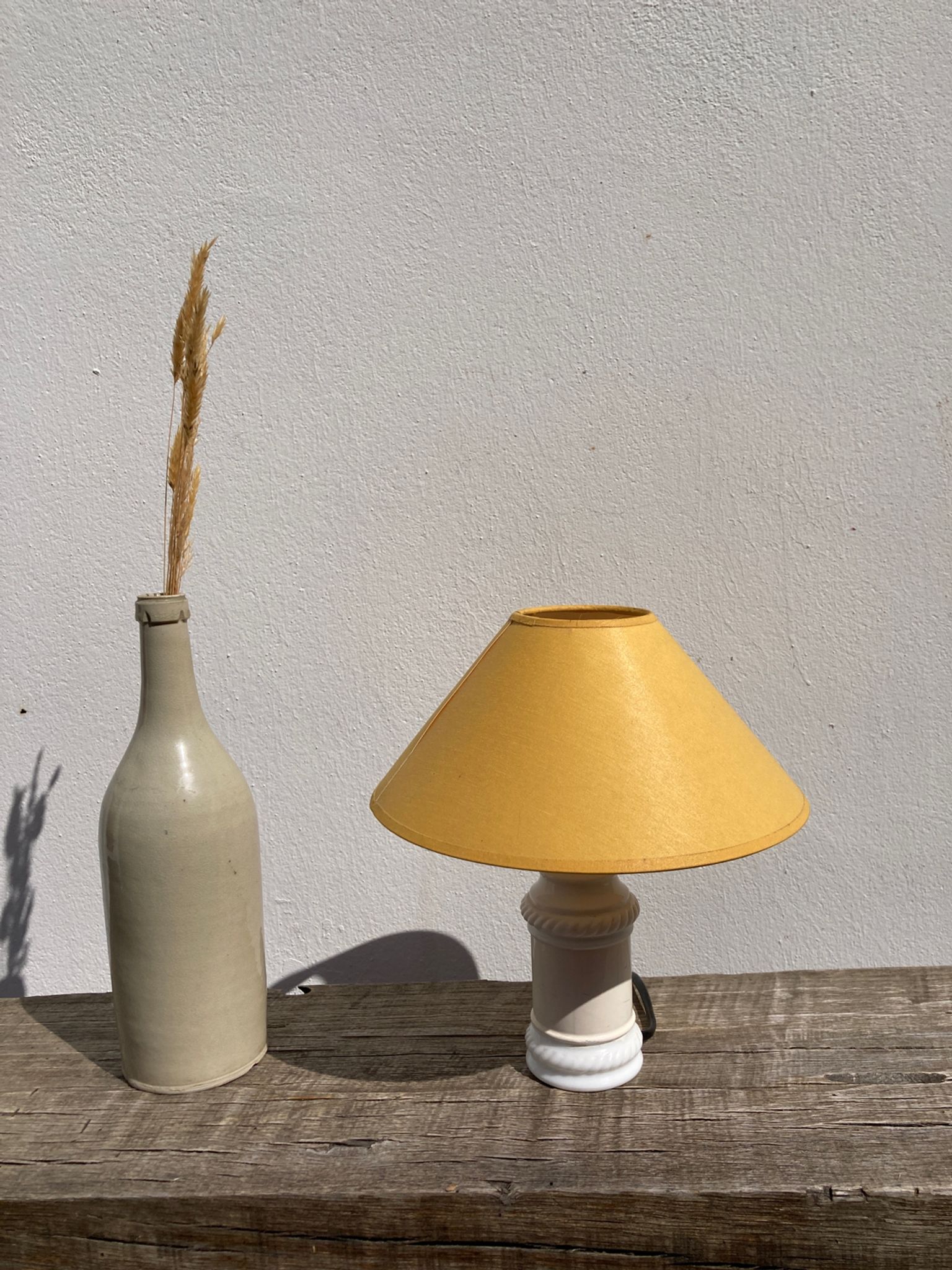 Bedside lamp in earthenware