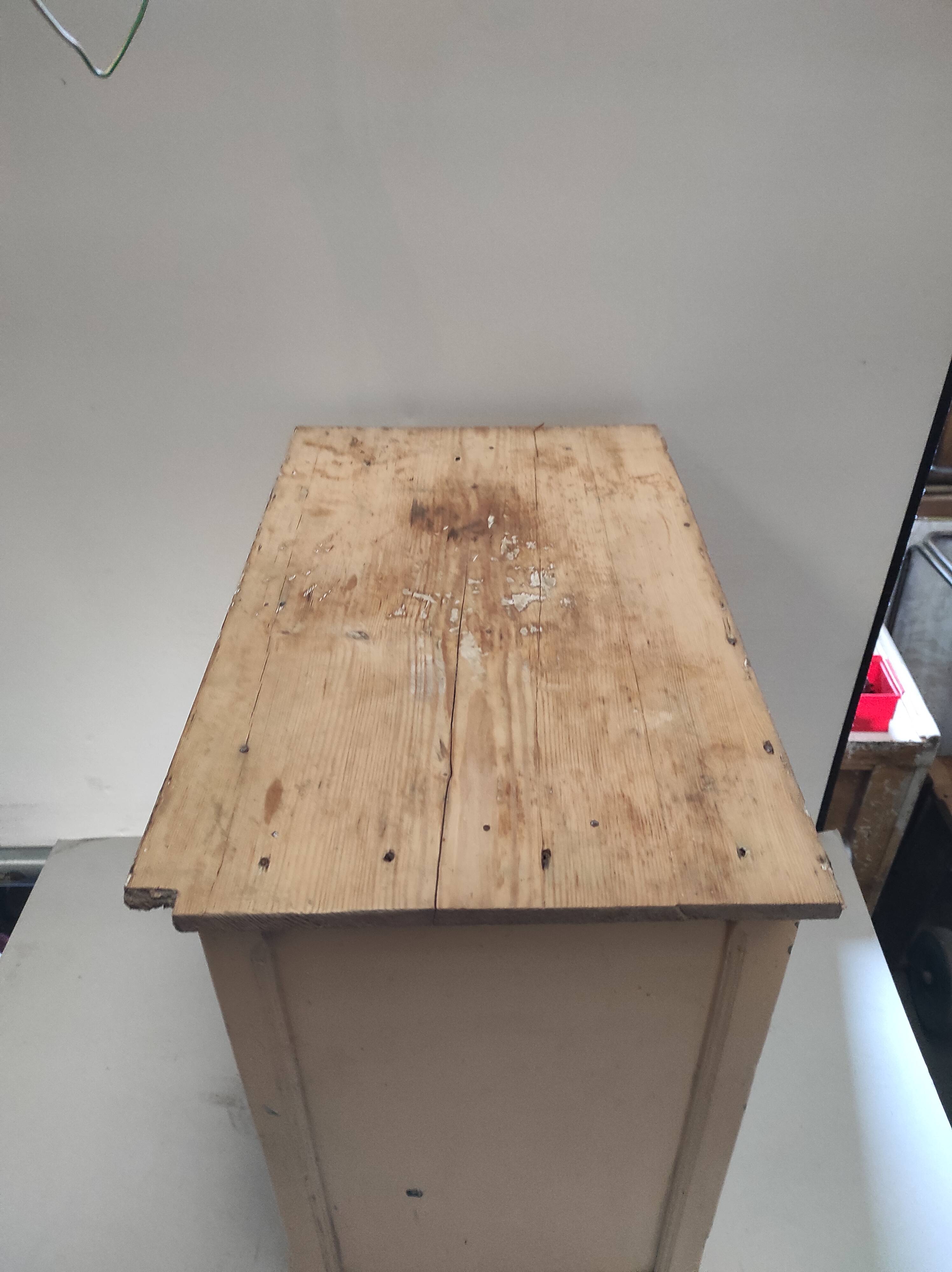 Parisian sideboard 2-door cream paint