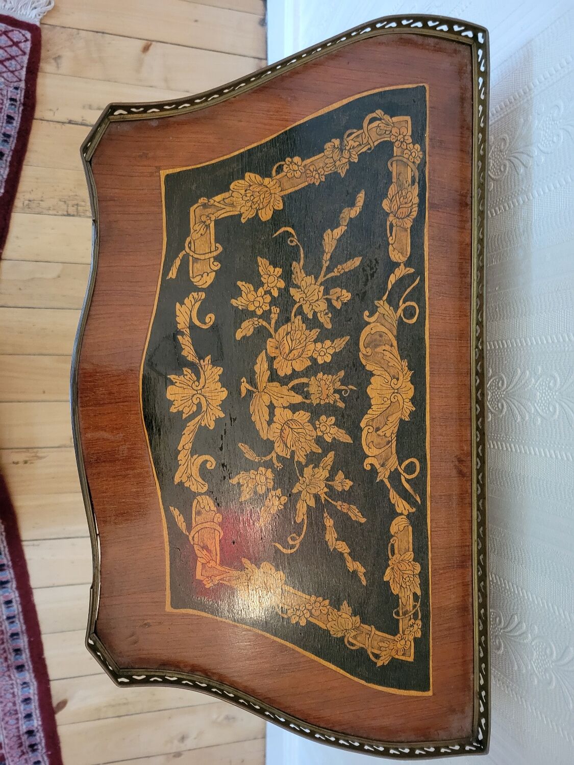 Louis XV bedside table or gueridon with floral motifs, 19th century.