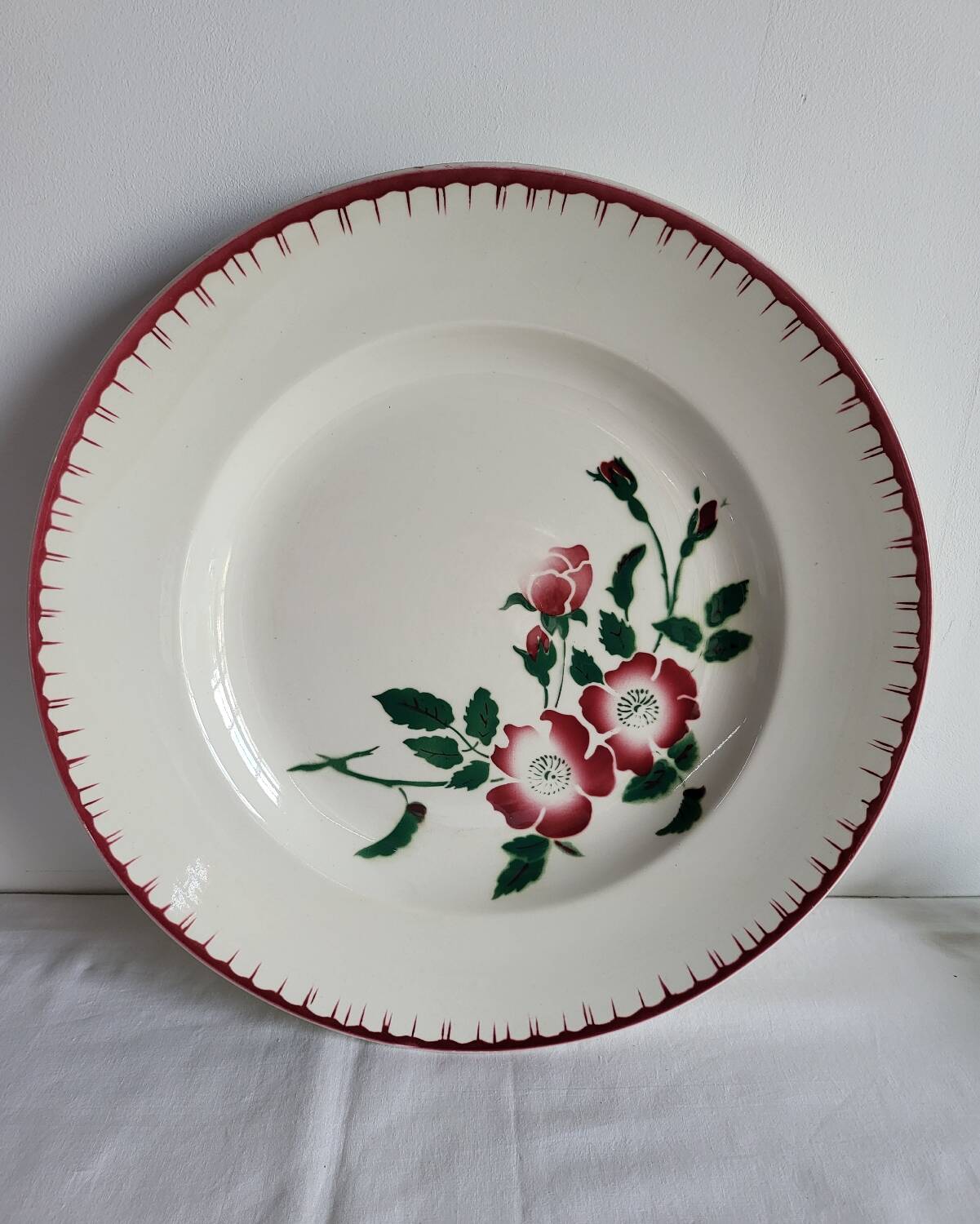 Large round serving platter sarreguemines, epernay model