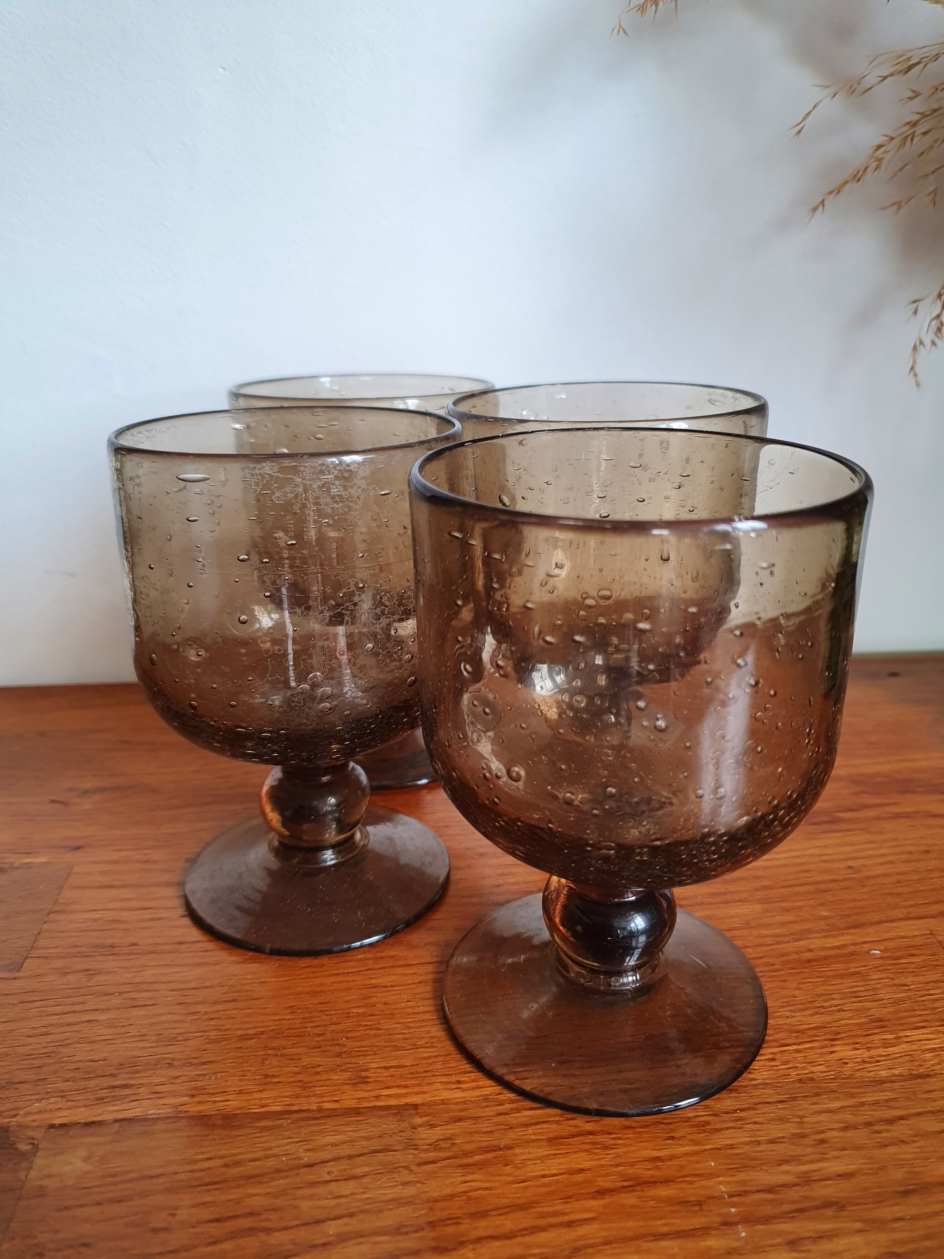 Amber glass foot glasses