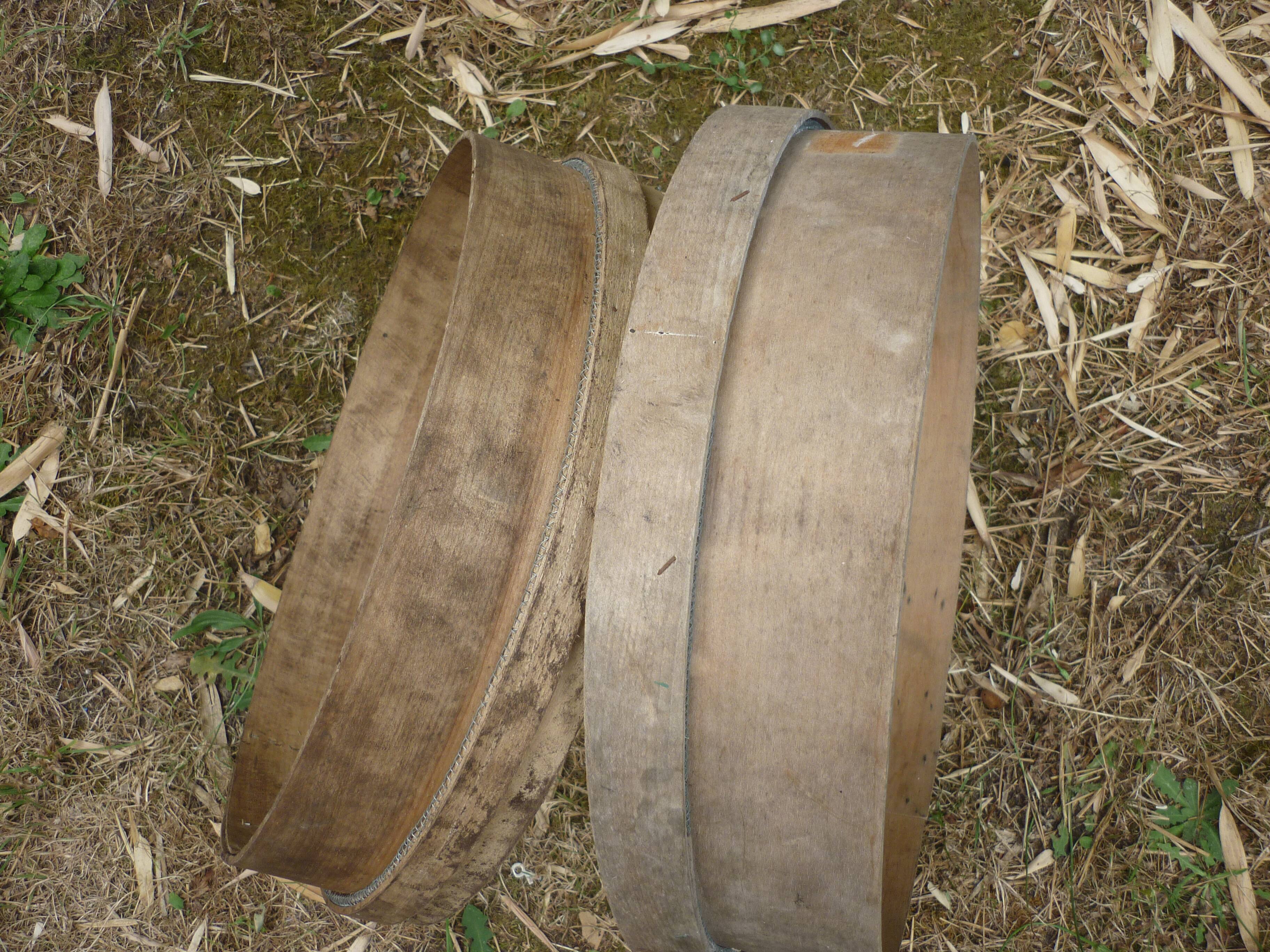 2 old wooden sieve
