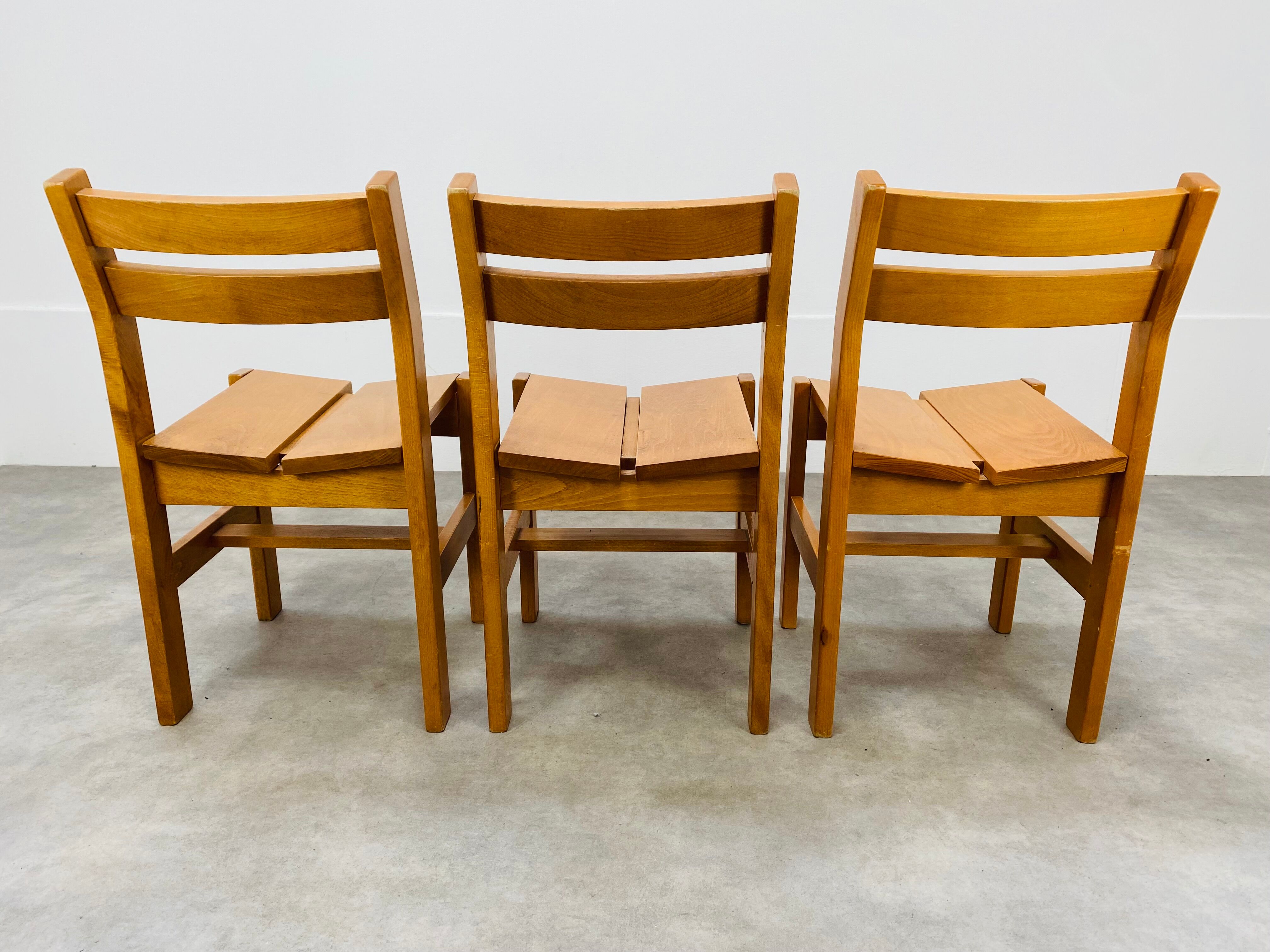 3 homemade chairs Regain selection Perriand for Les Arcs 1600