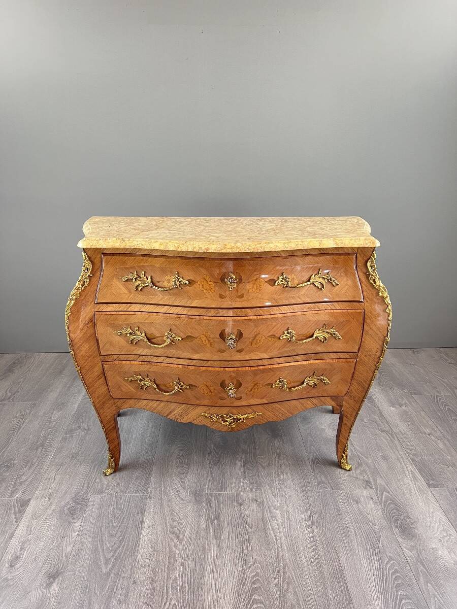 Louis XV chest of drawers stamped Marking P., late 19th century