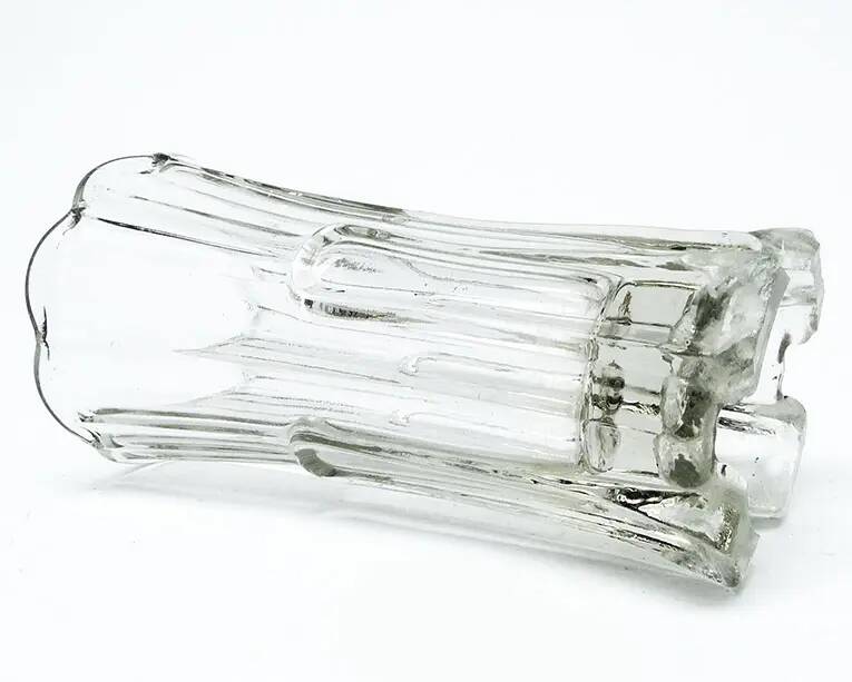 Vase moderne du milieu du siècle, en verre rose pressé, Pologne, années 1950