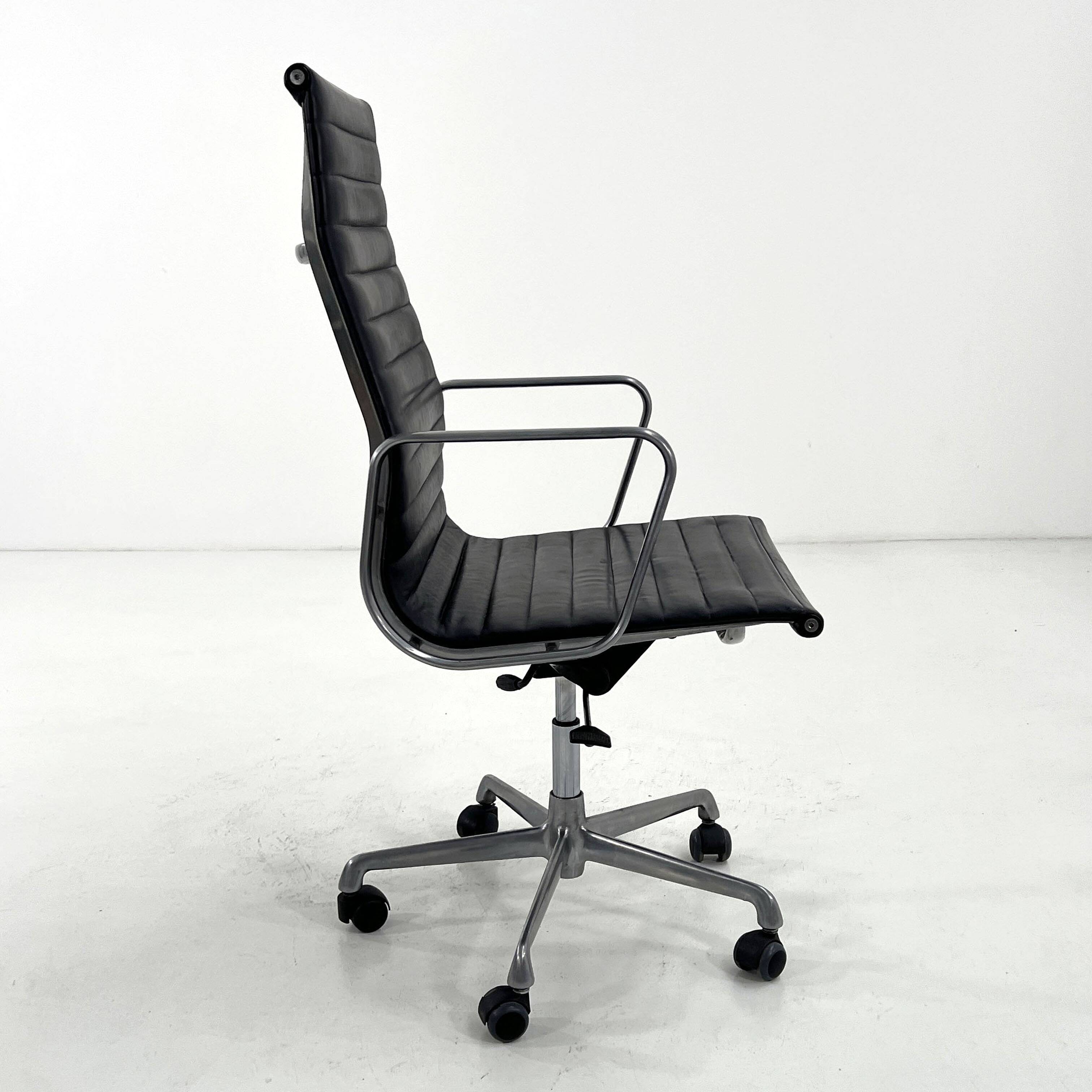Fauteuil de bureau EA119 par C.& R. Eames pour ICF, 1970