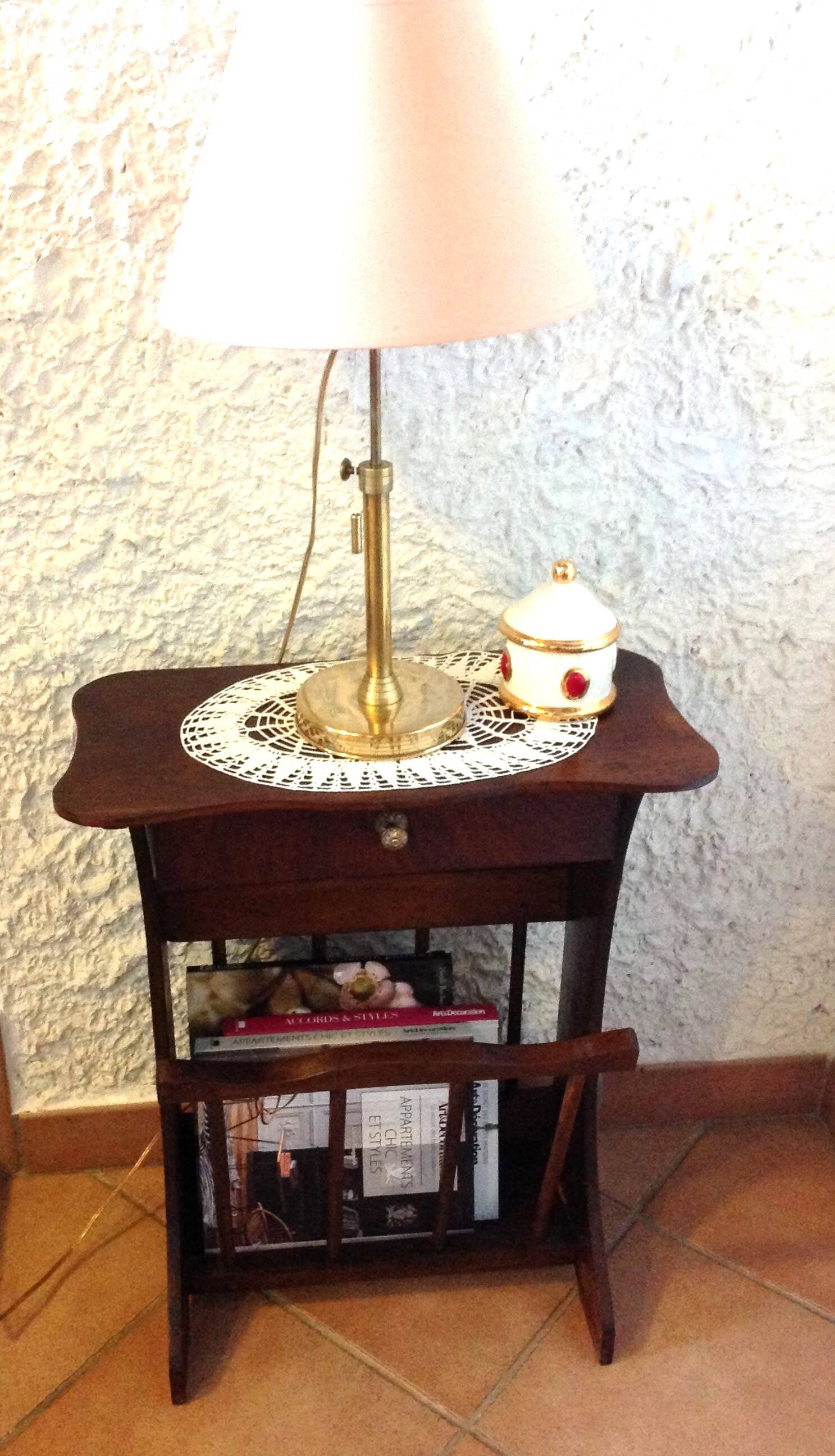 Magazine holder in varnished wood / vintage 60s