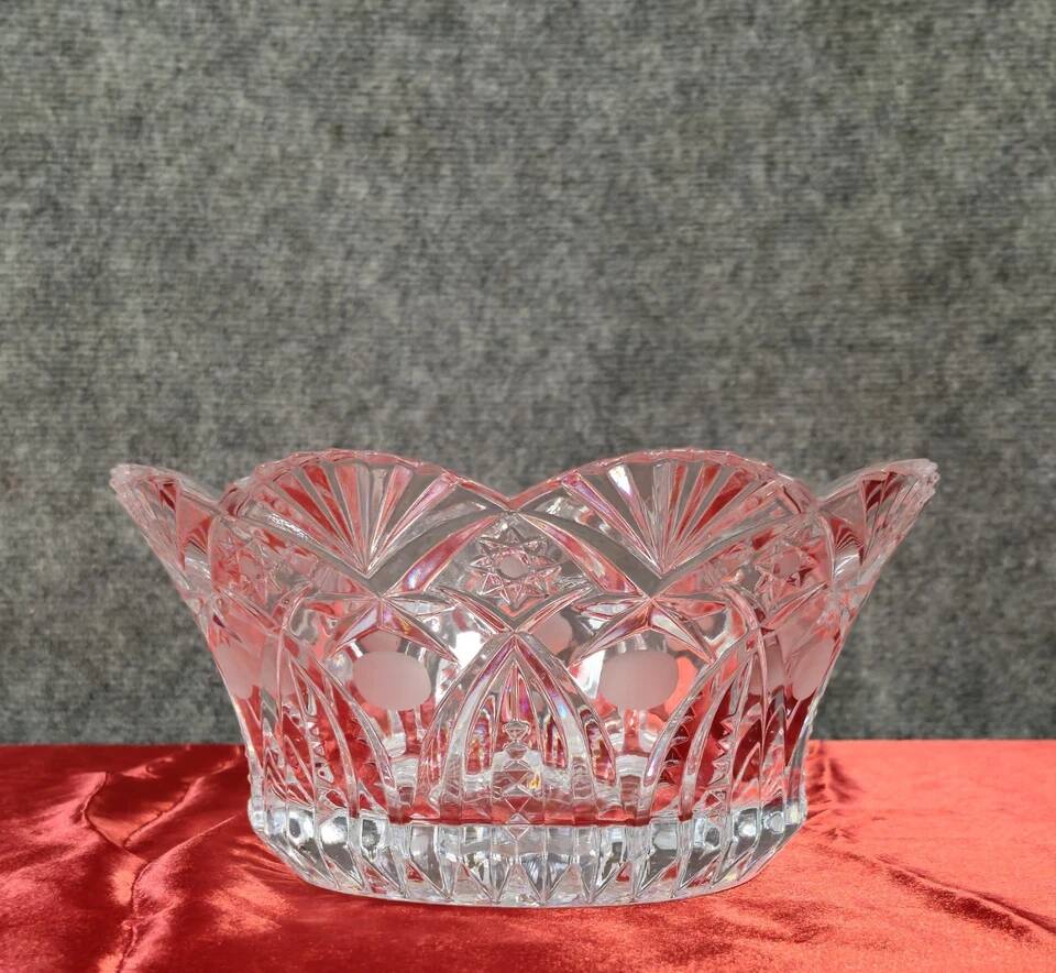 Klein Michel for Baccarat: chiseled crystal bowl circa 1950