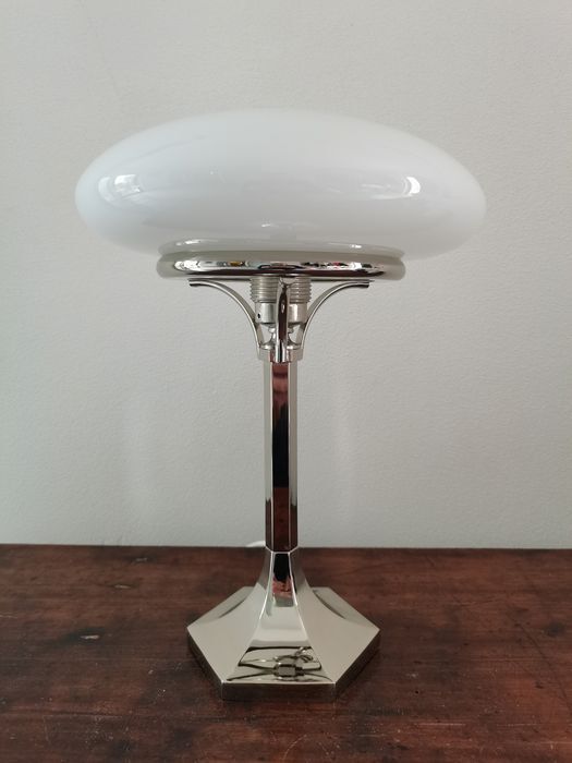 Josef Hoffmann table lamp - Museum art. 618