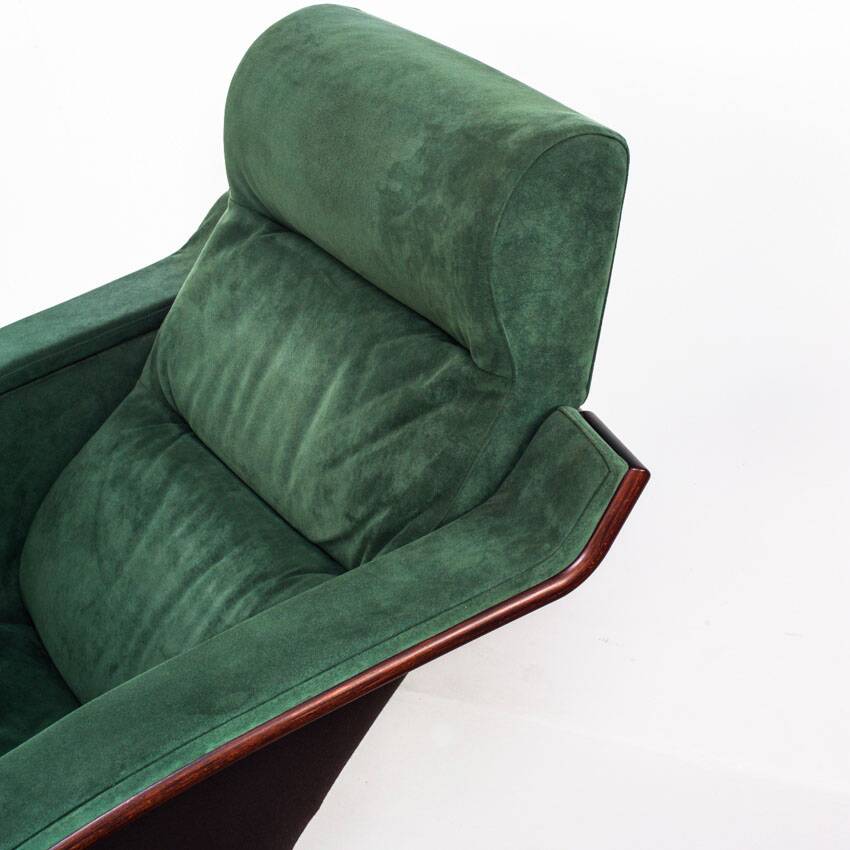 Vintage armchair in Alcantara. Åke Fribyter for Nelo Möbel. Sweden. 1990s.