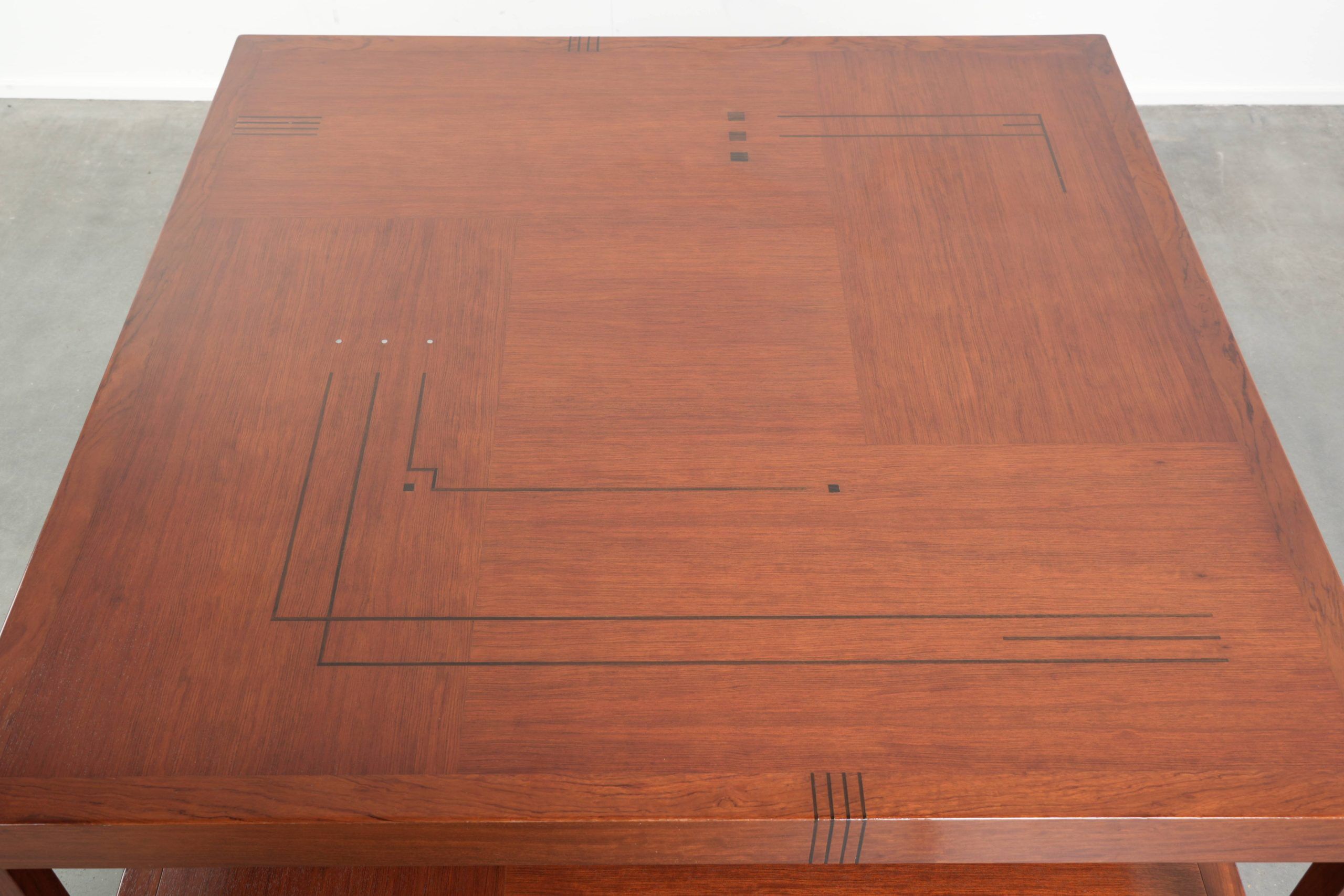 Table basse Art Déco carrée en bon état