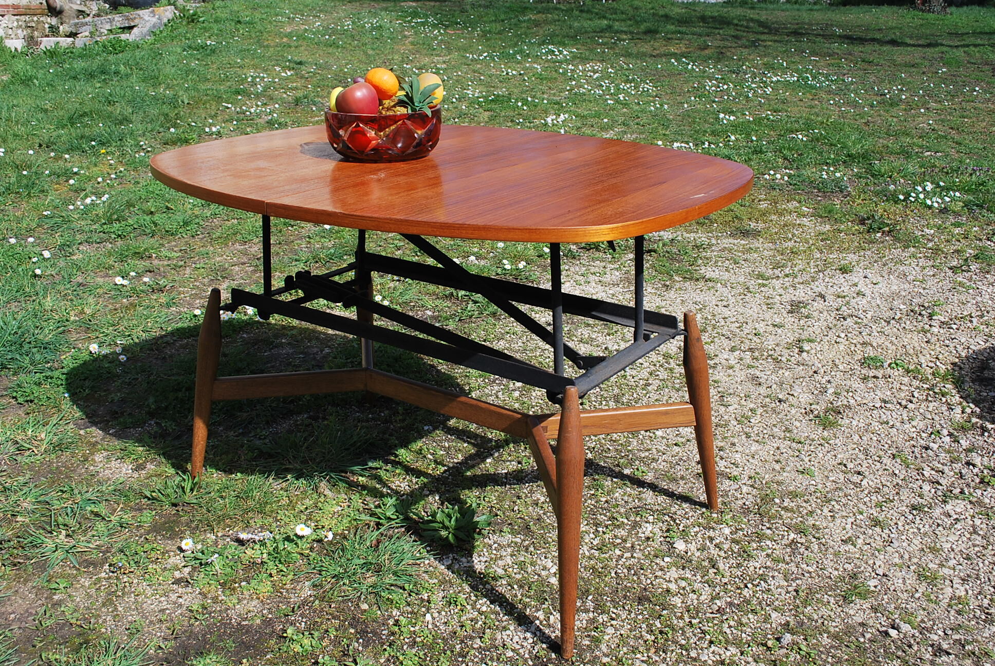 Smorrebrod liftable table