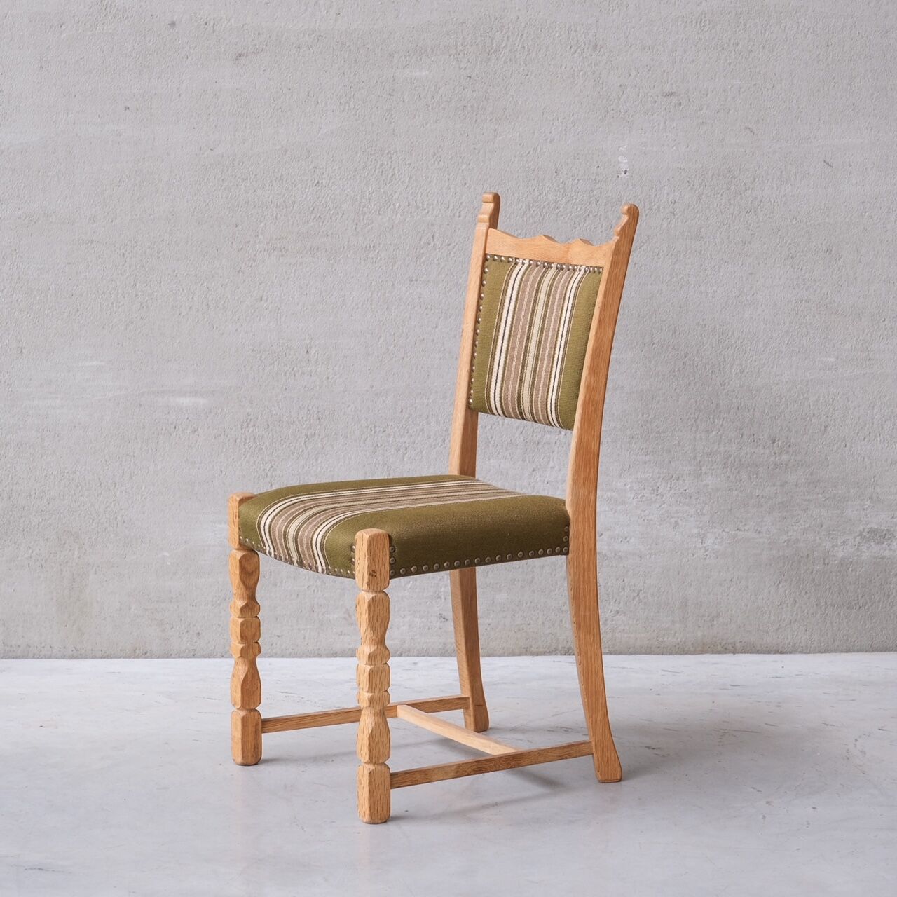 Set of six oak mid-century dining chairs
