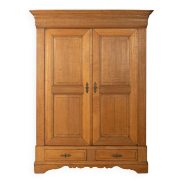 Armoire Biedermeier classique en chêne massif vers 1840