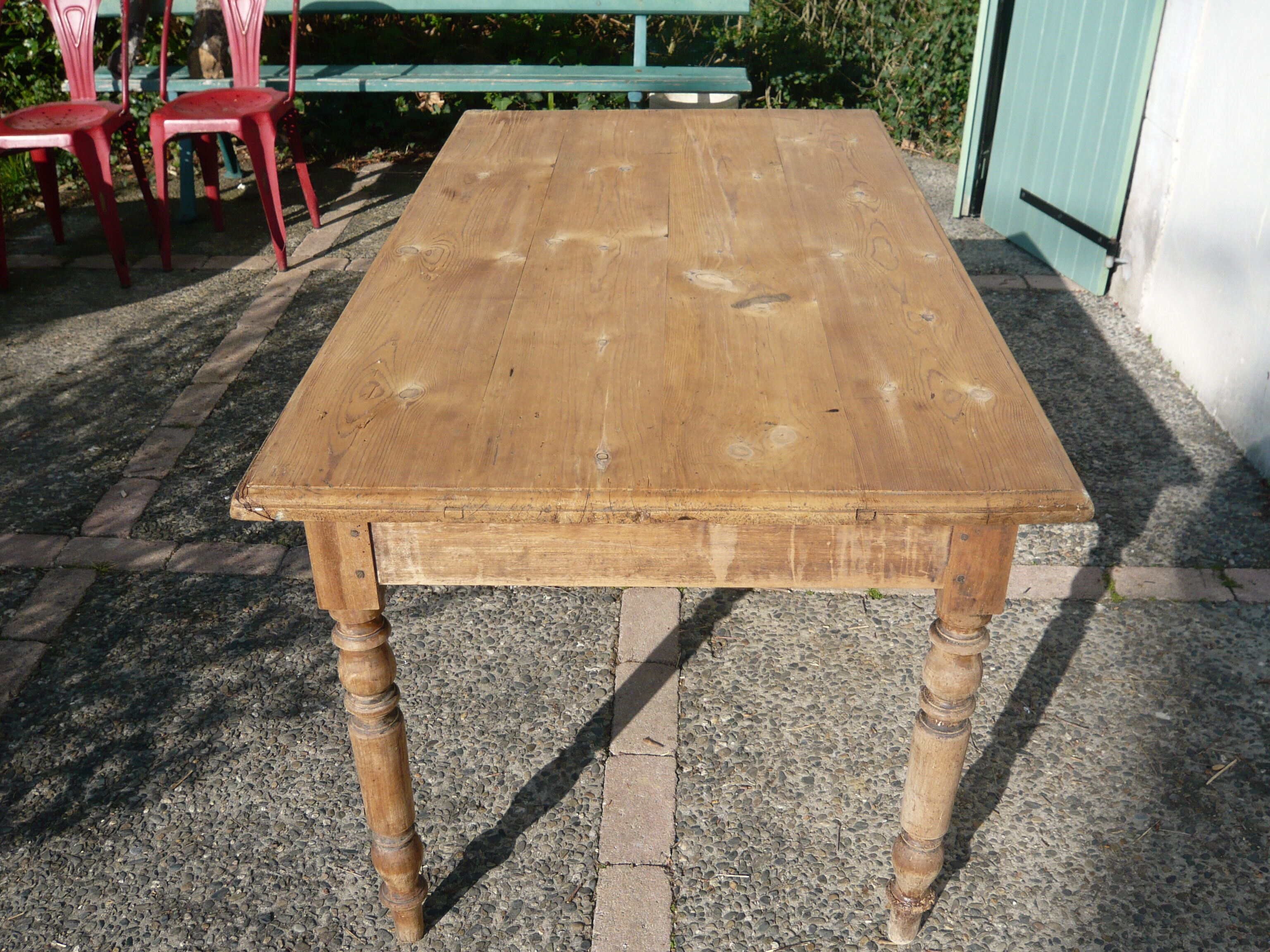 Farm table