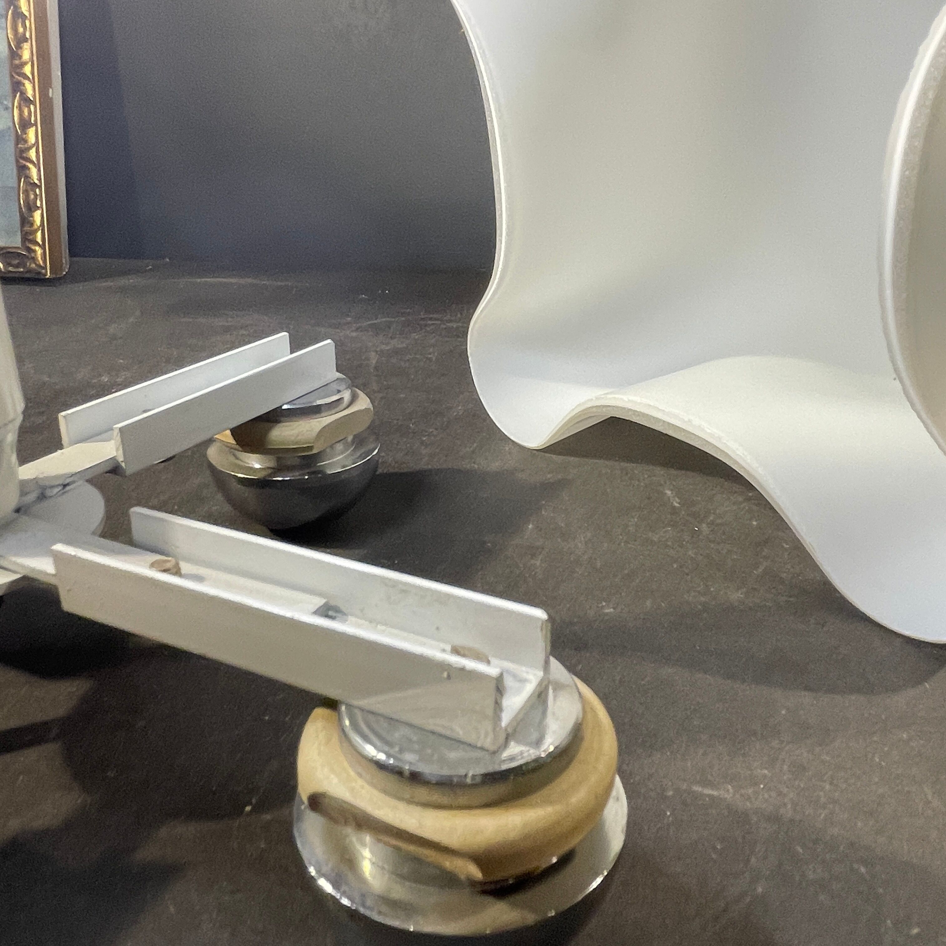 Giotto Stoppino for Tronconi in 1976, Table Lamp "Drop" in Opaline Lined Glass