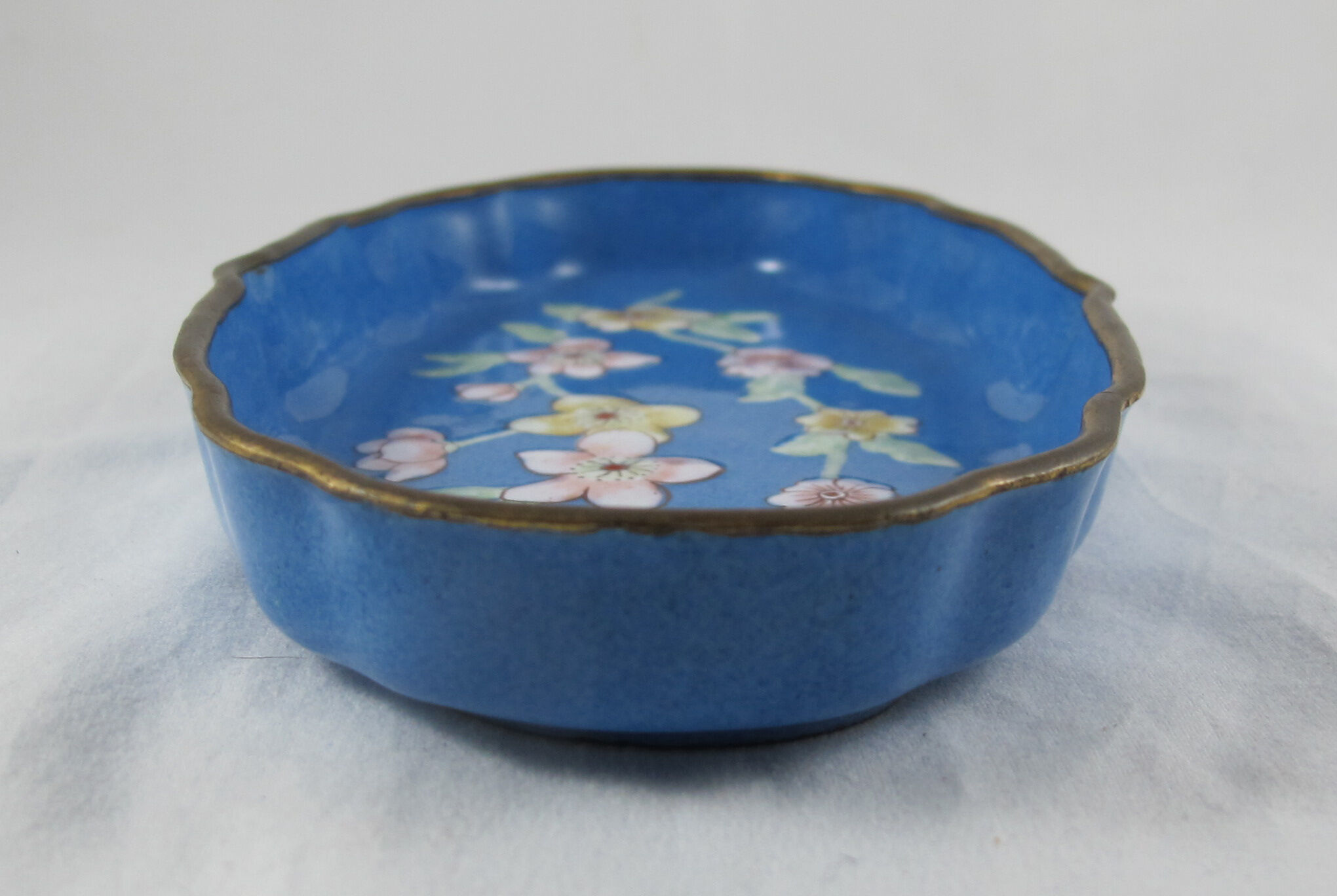 Chinese bronze enamelled catchall