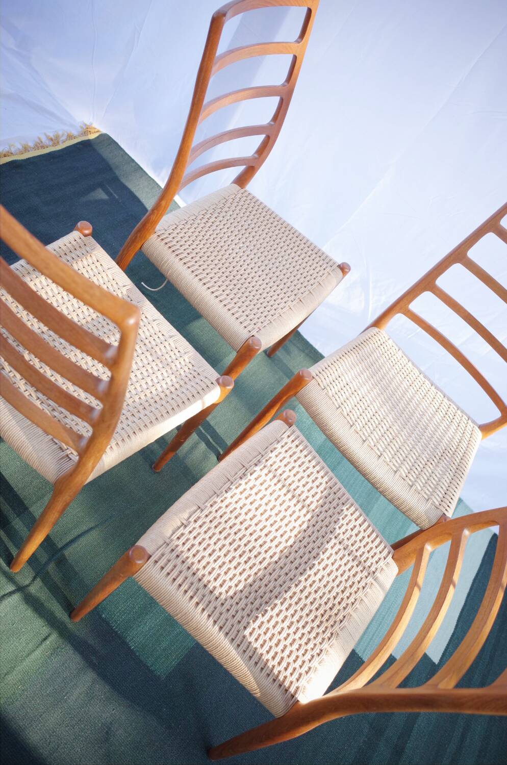 4 x danois Niels O. Møller sur teck, modèle 82