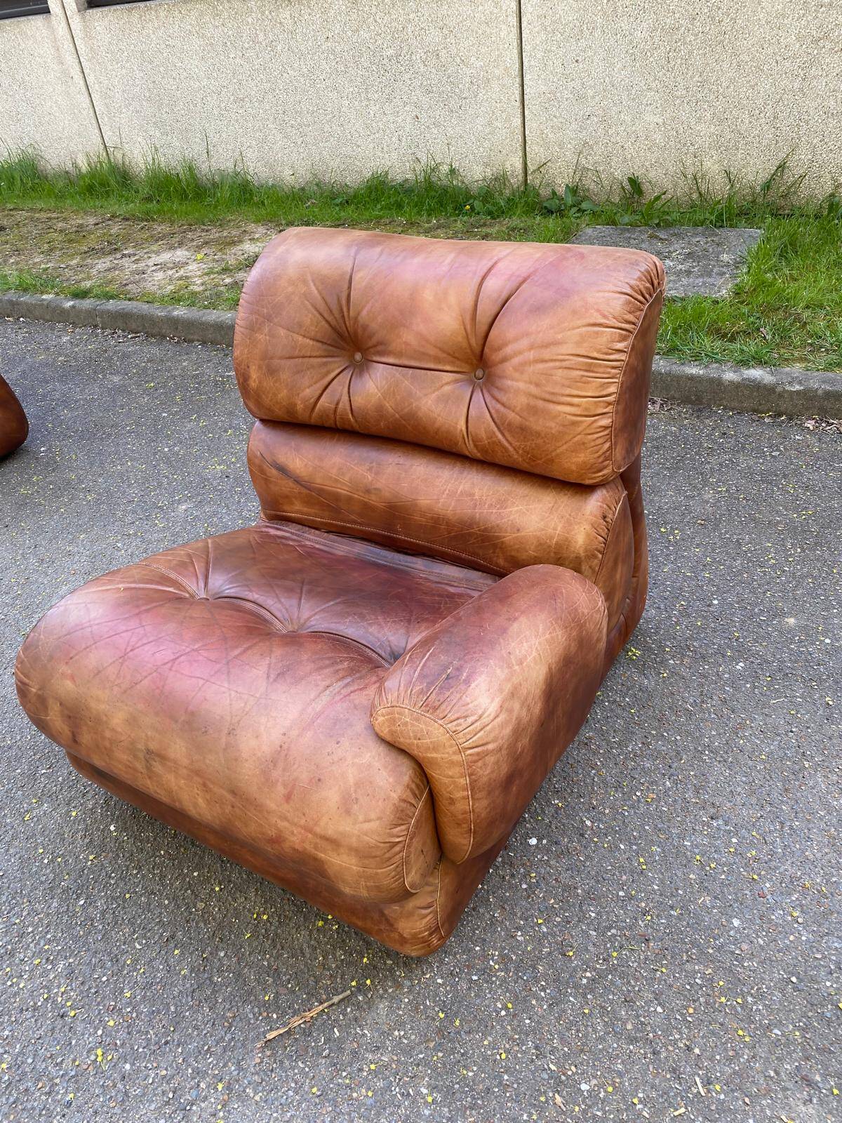 Modular brown leather canapé from Cognac, Italy, 1970.