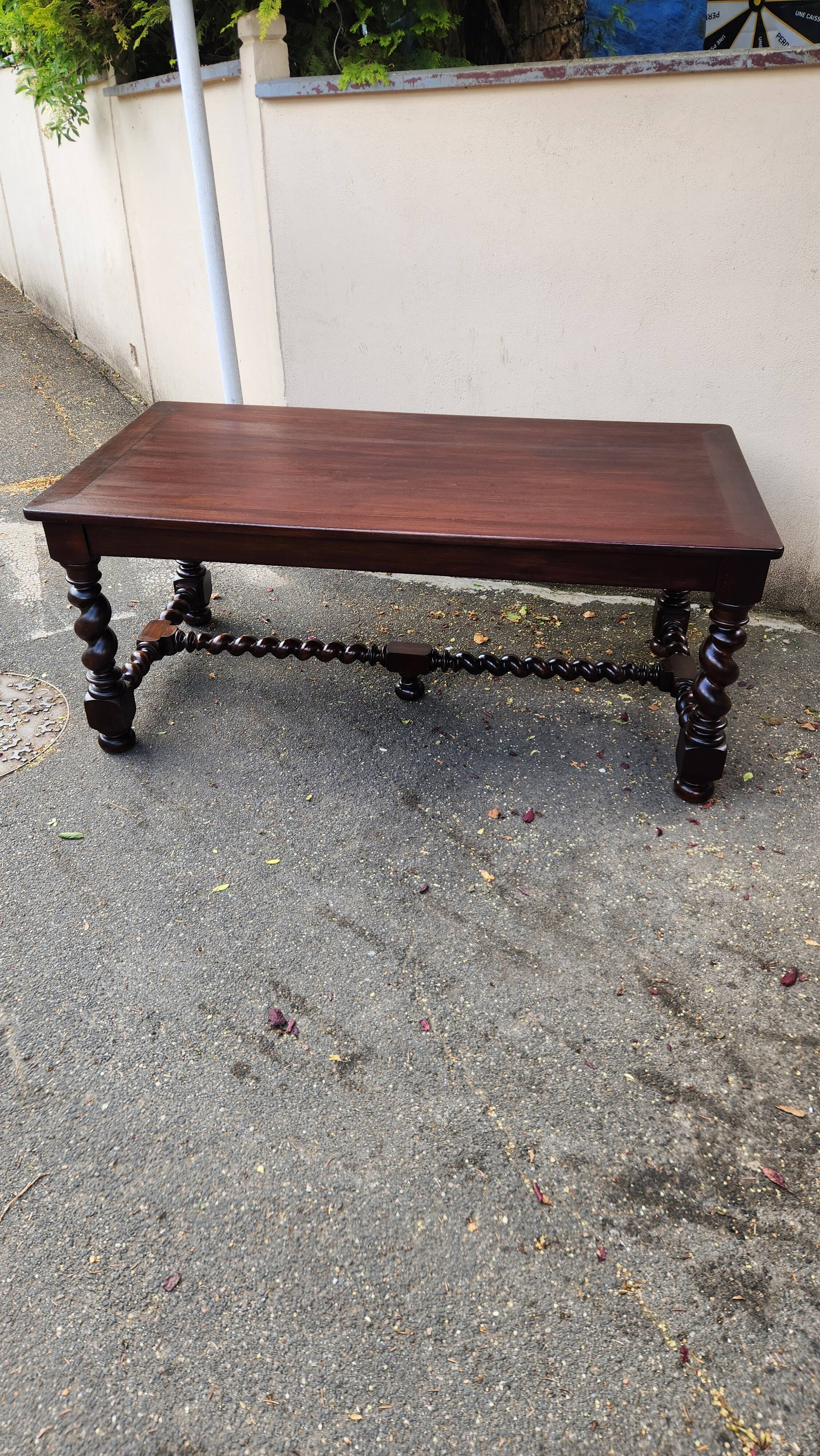 Antique table in Louis XIII style – Twisted legs