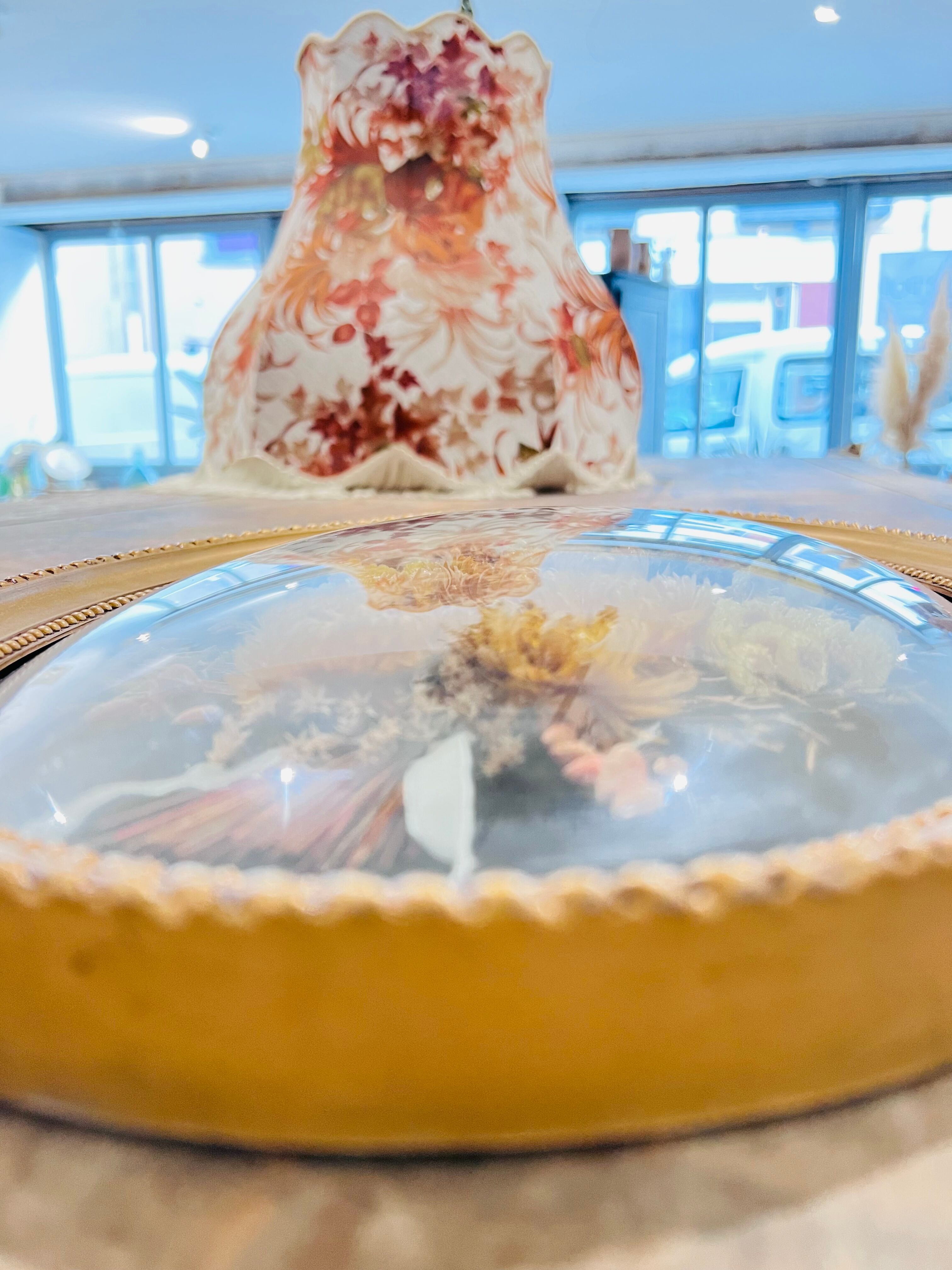 Vintage oval dried flower frame