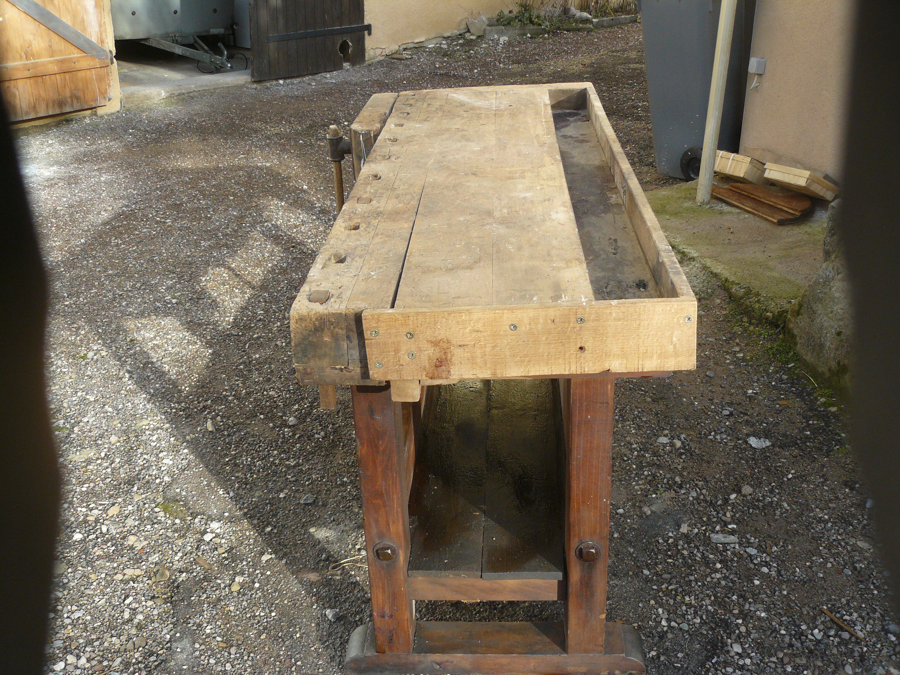 Established former carpenter