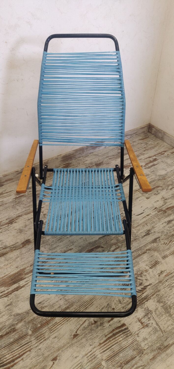 Vintage chaise longue