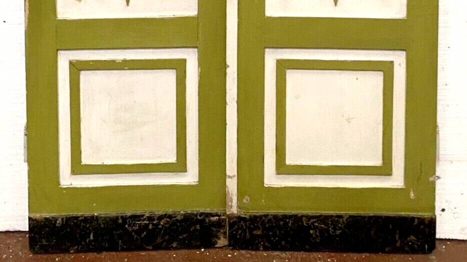 Double separation doors in 19th century patinated solid fir