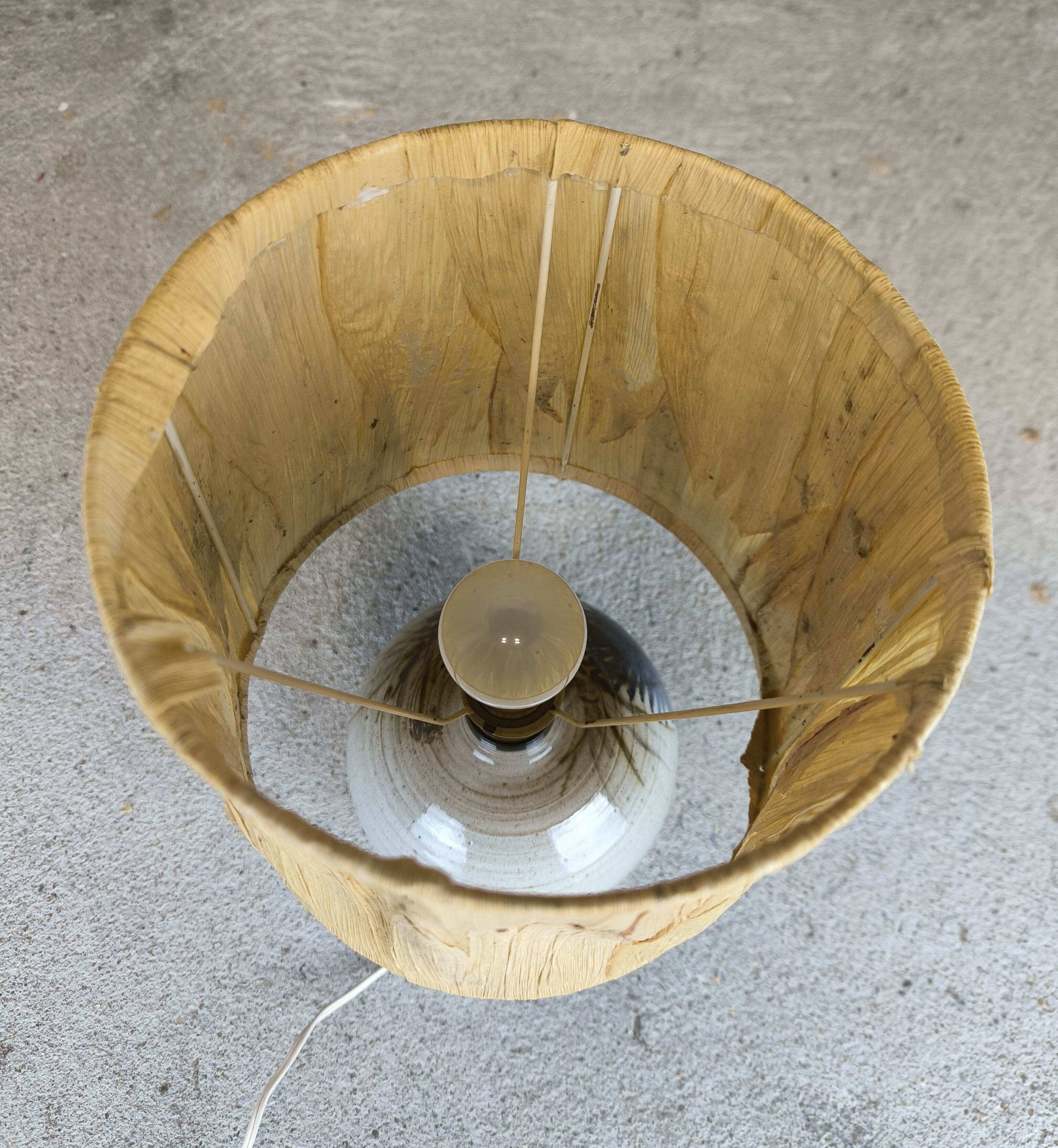 Lampe en céramique vintage Pierre Pissareff, abat-jour feuille de maïs.