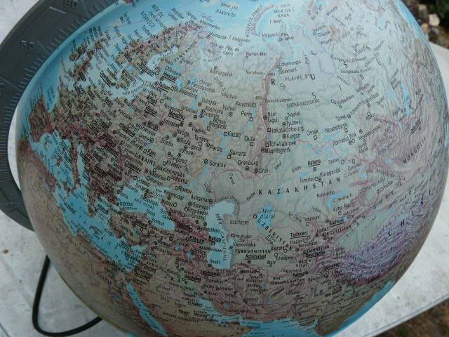 illuminated world map wooden base Teccnodidattica