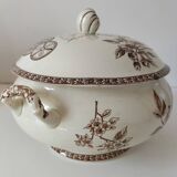 Soupière ancienne en terre de fer – décor "Marguerite", Grand Dépôt Paris