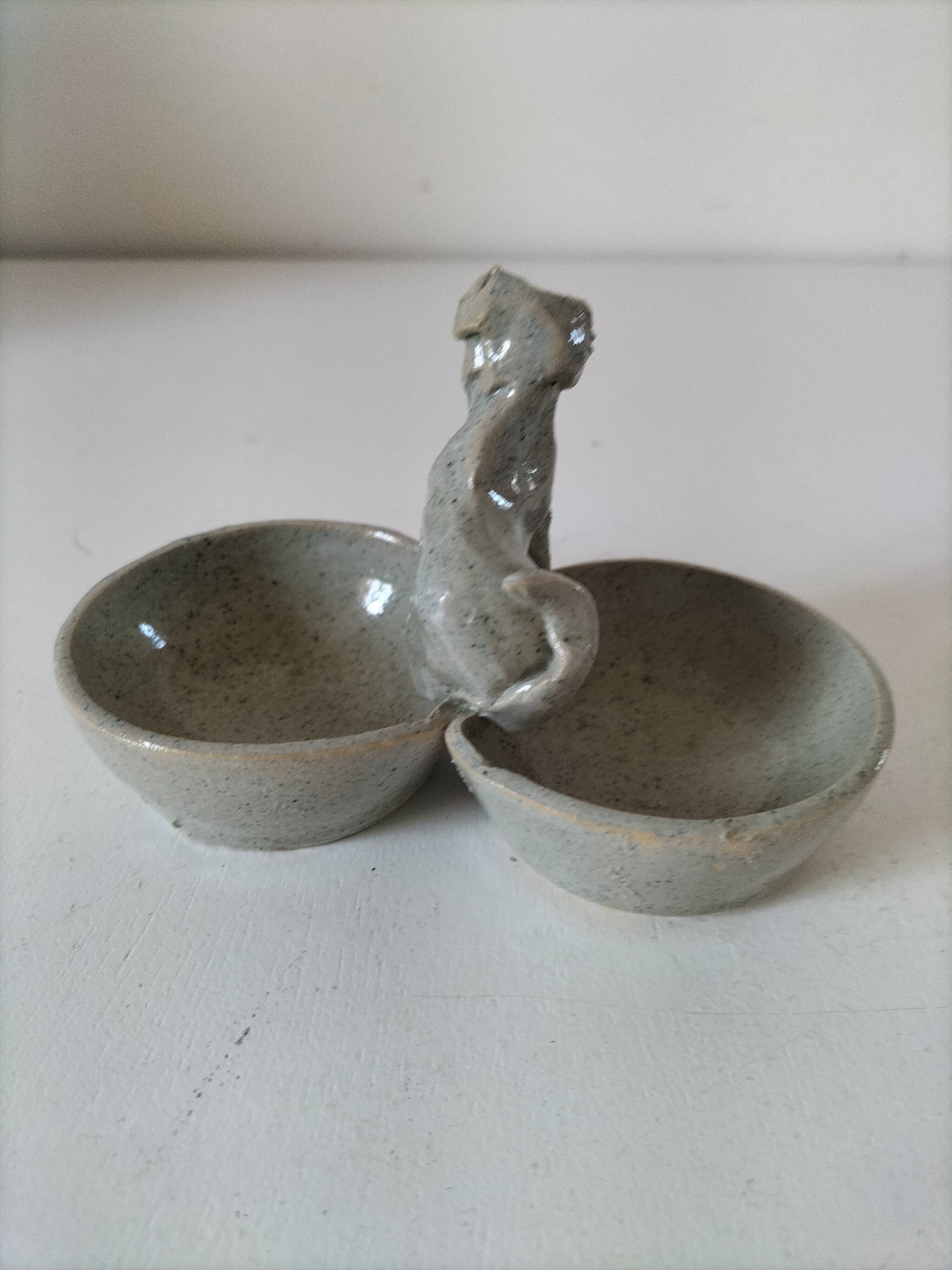 Salt and pepper shakers in glazed stoneware with dog – Handmade pottery