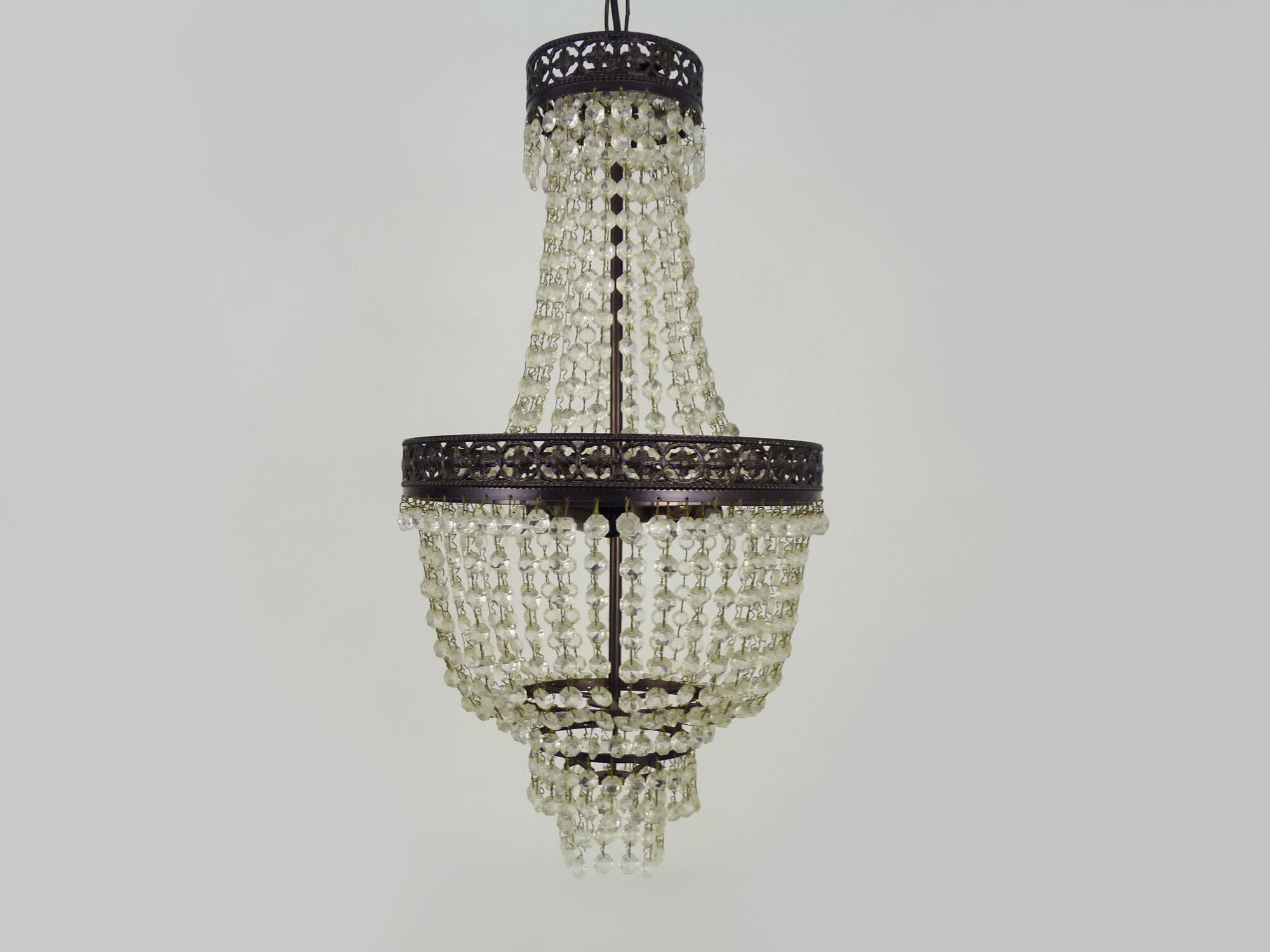 Hot air balloon chandelier, glass grapevines. Chandelier grapevines. Year 80