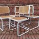 Chaises blanches B32 de Marcel Breuer