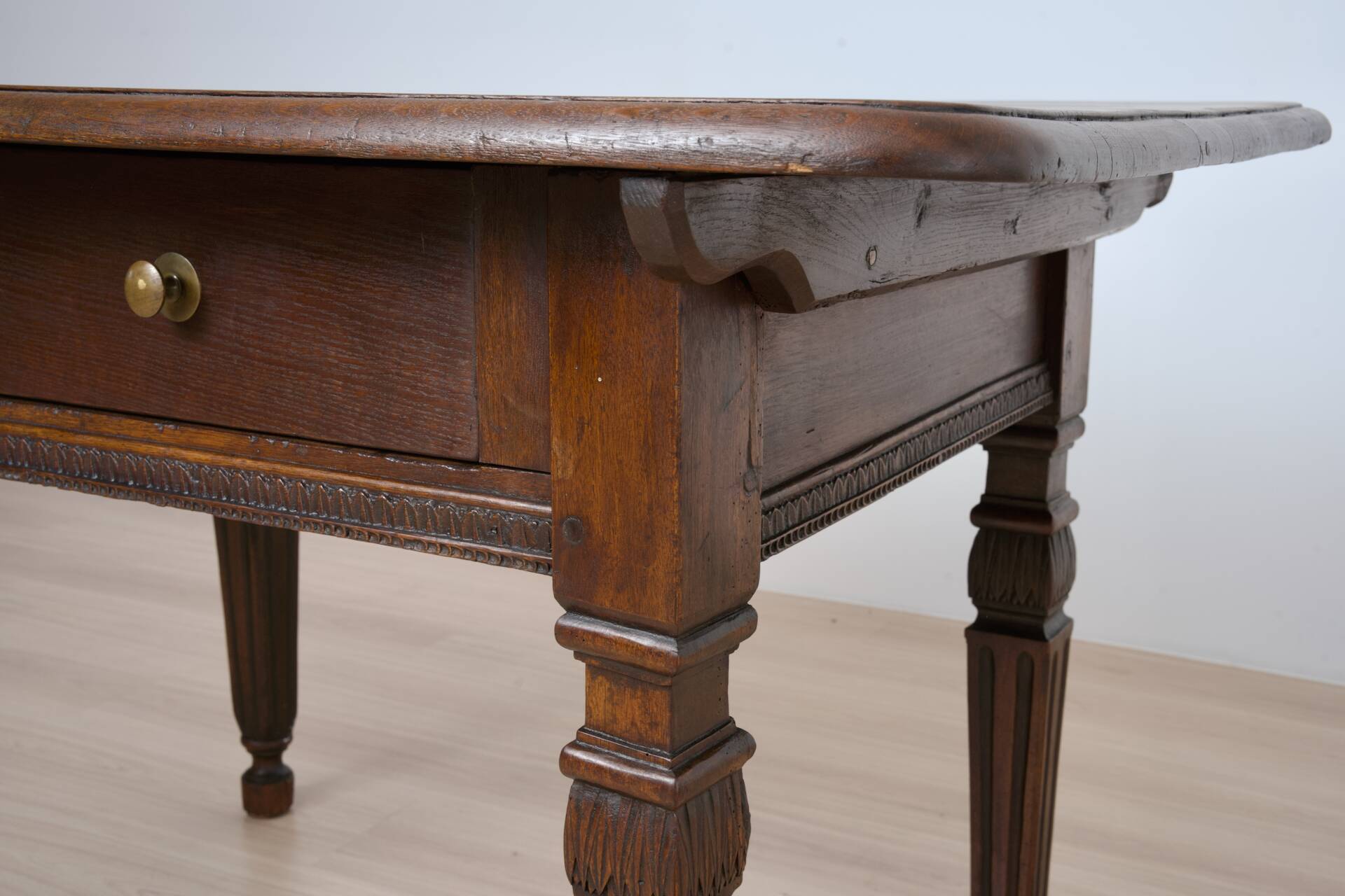 Table d'écriture en chêne néo-renaissance allemande, vers 1890