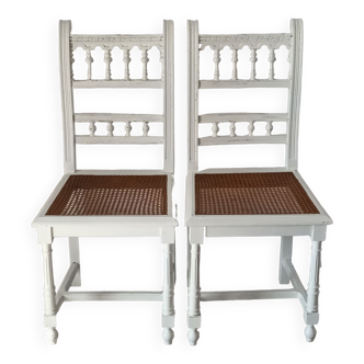 Paire de chaises Henri II blanches cannage