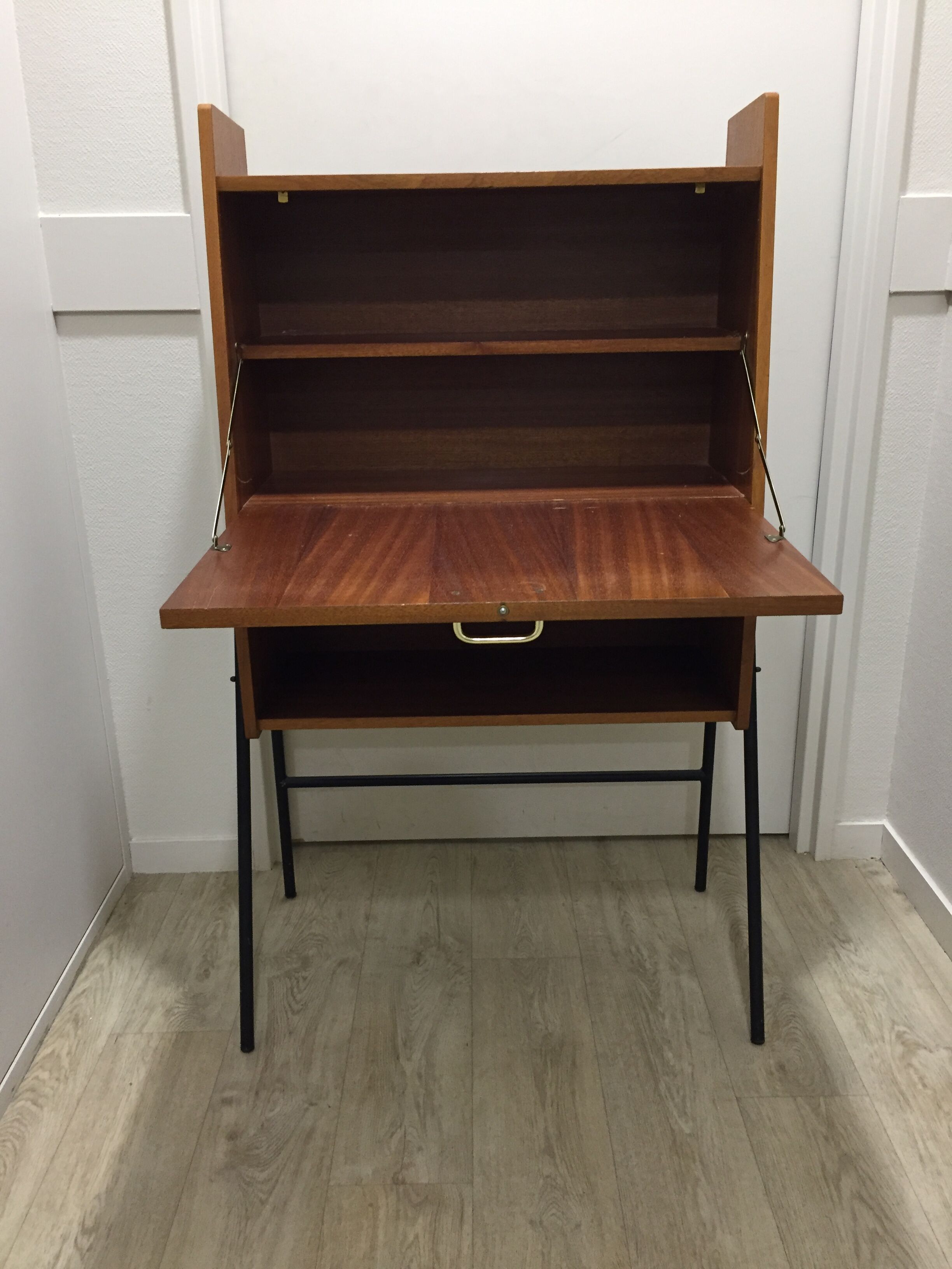 Writing desk